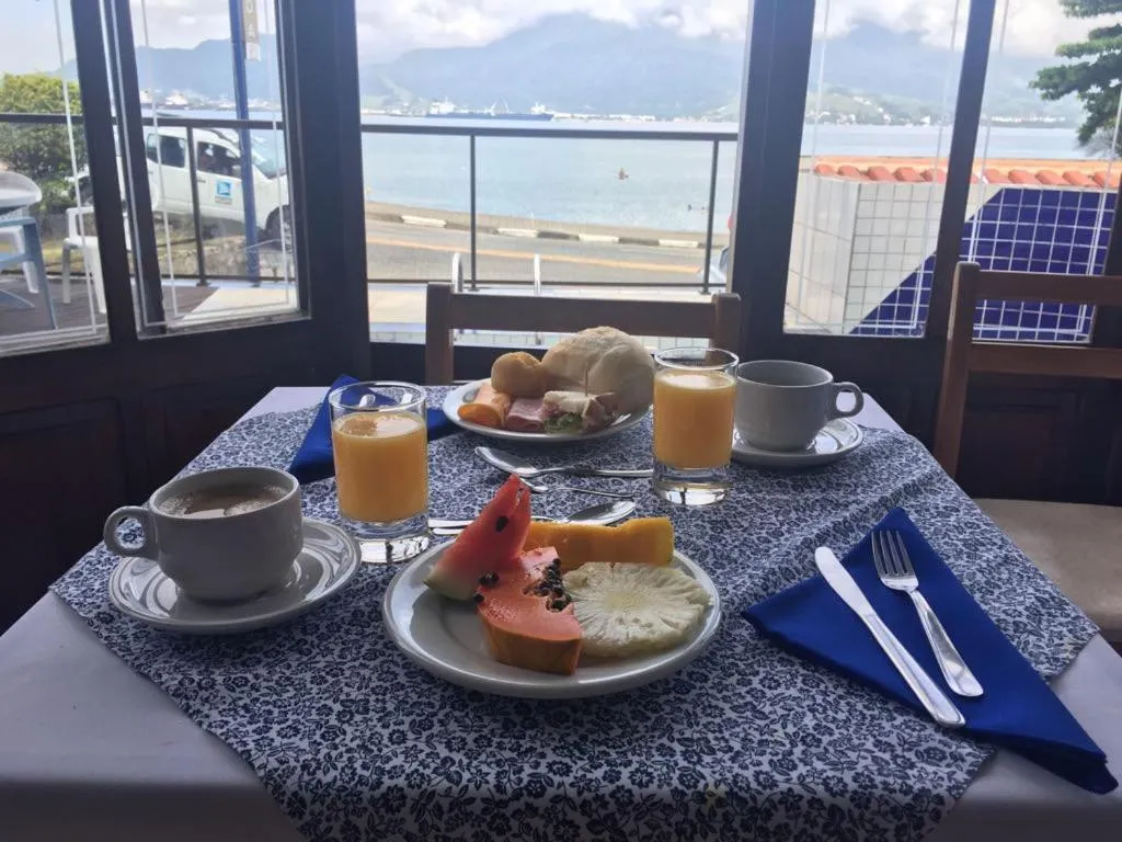 Food and drinks in Pousada Irmãos do Mar