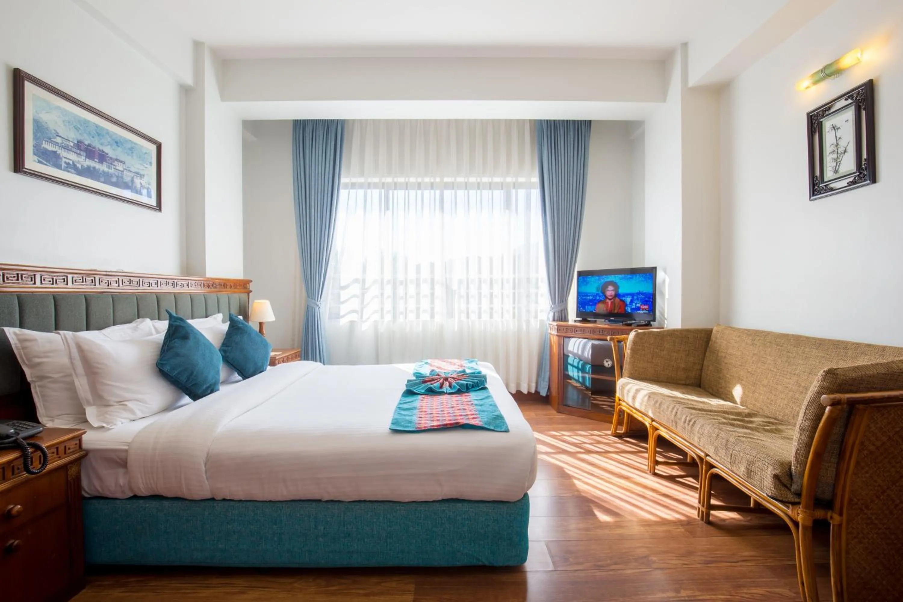 Bed in Hotel Le Himalaya