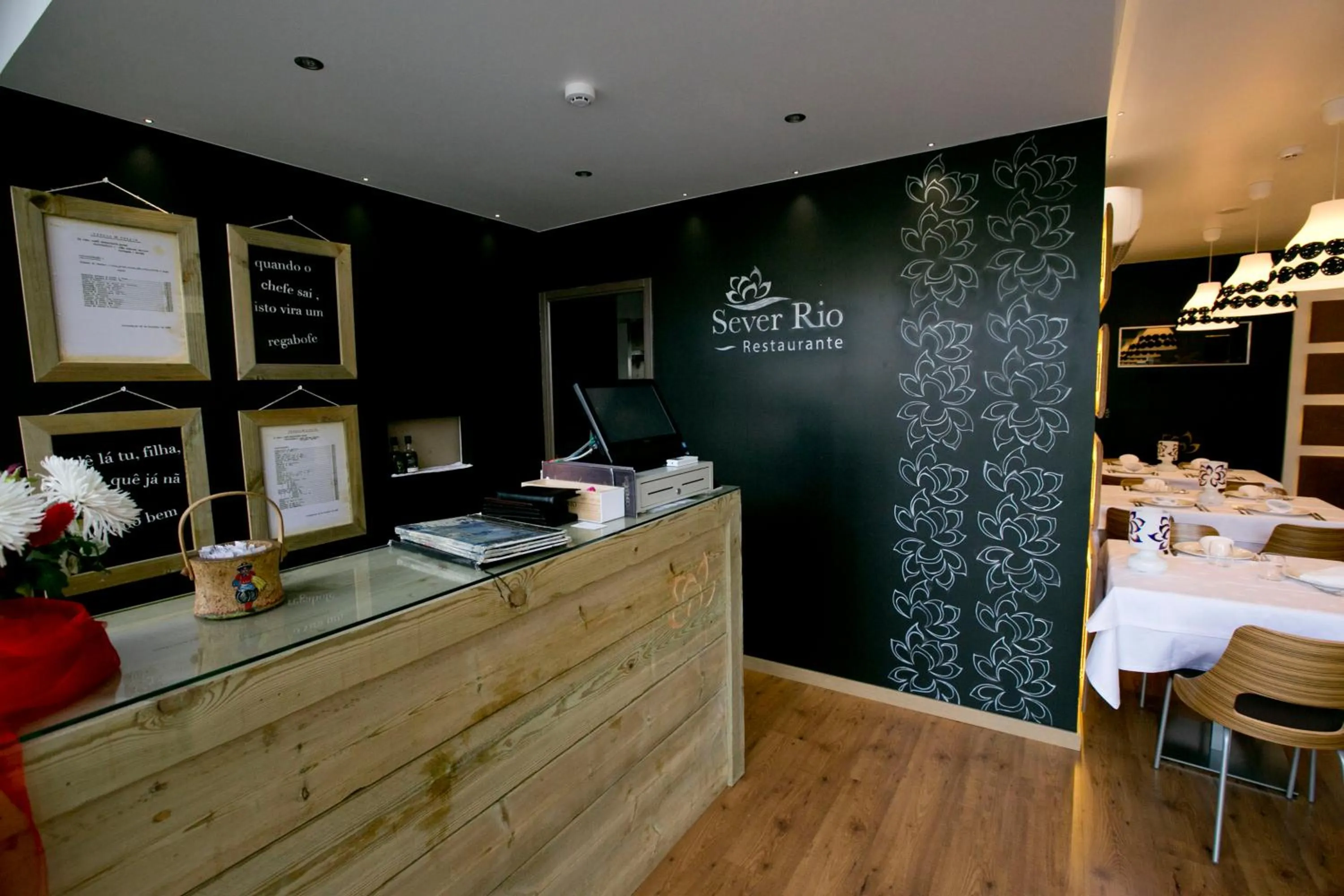 Restaurant/places to eat in Sever Rio Hotel