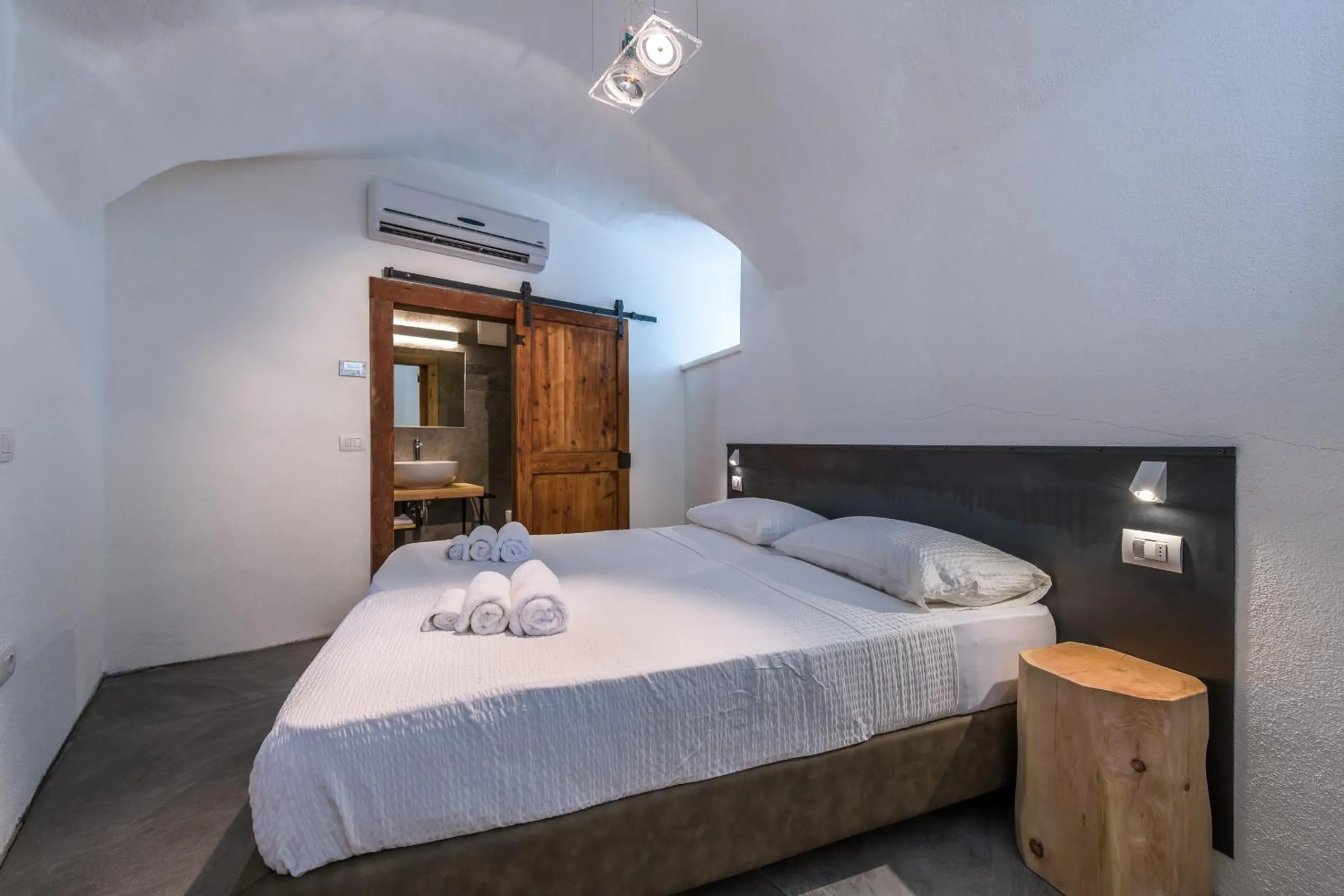 Bedroom, Bed in Casa Kaki - Eco friendly Apartments with Parking & Private Courtyard
