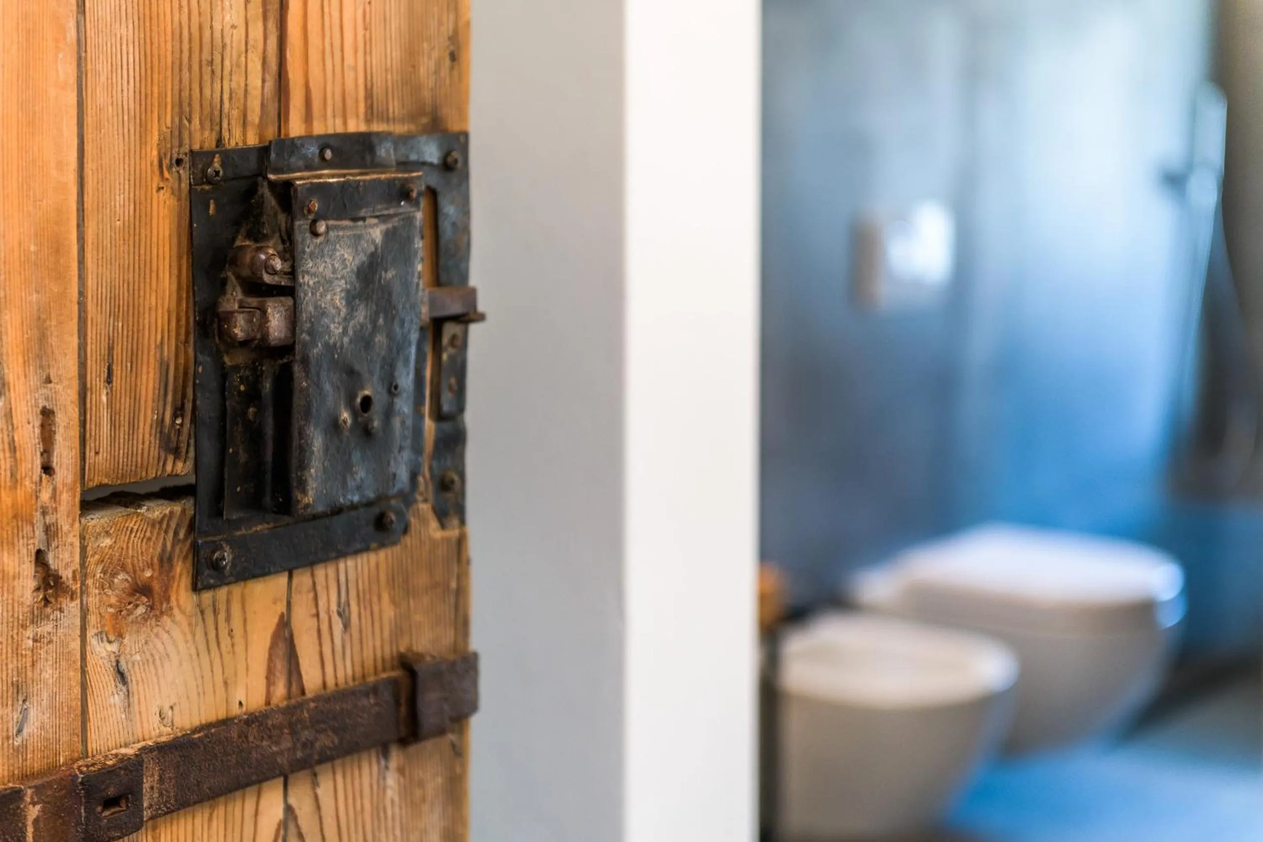 Lunch in Casa Kaki - Eco friendly Apartments with Parking & Private Courtyard