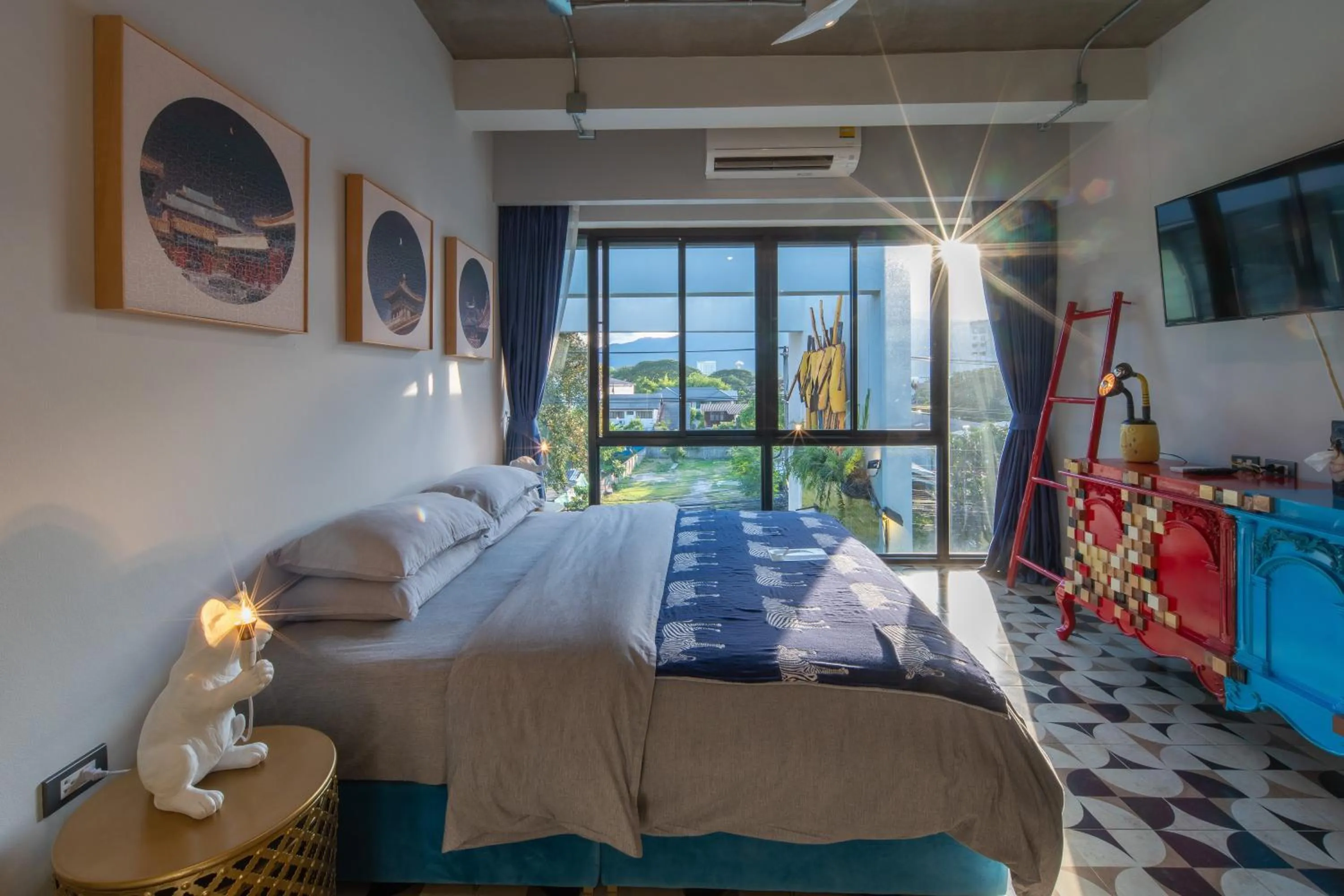 Bed in River Art Hotel