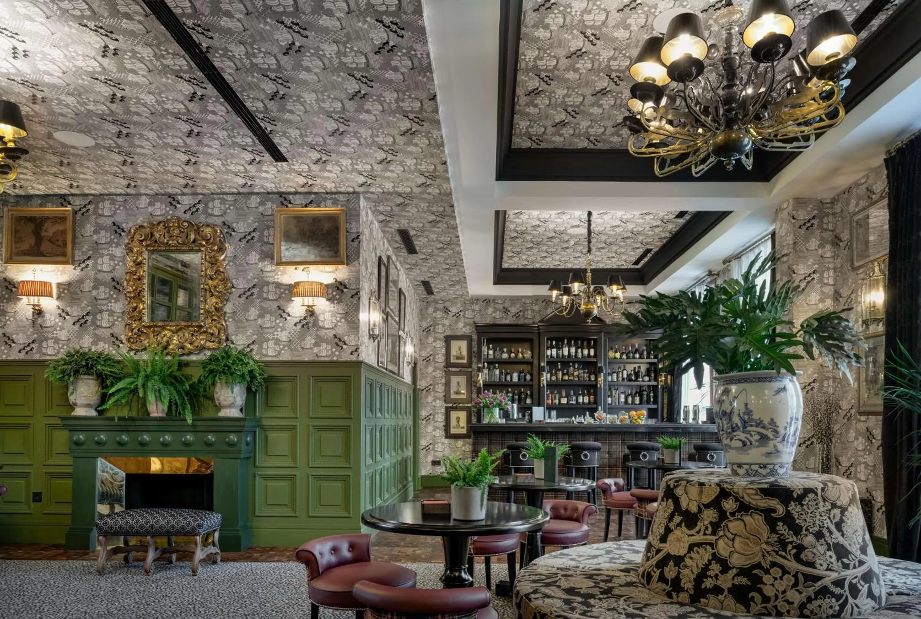 Lounge or bar in NH Collection Colón Valencia