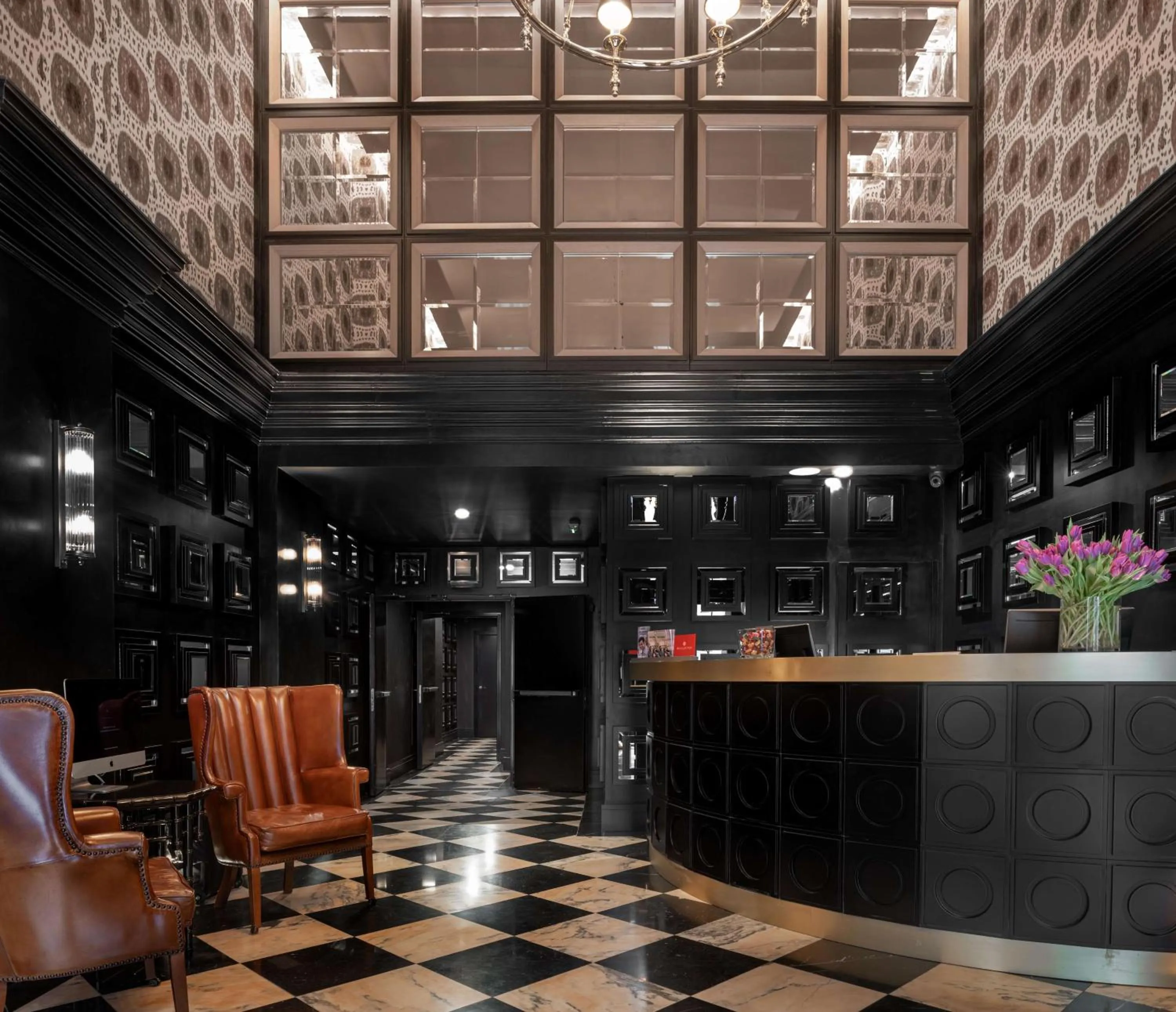 Lobby or reception in NH Collection Colón Valencia