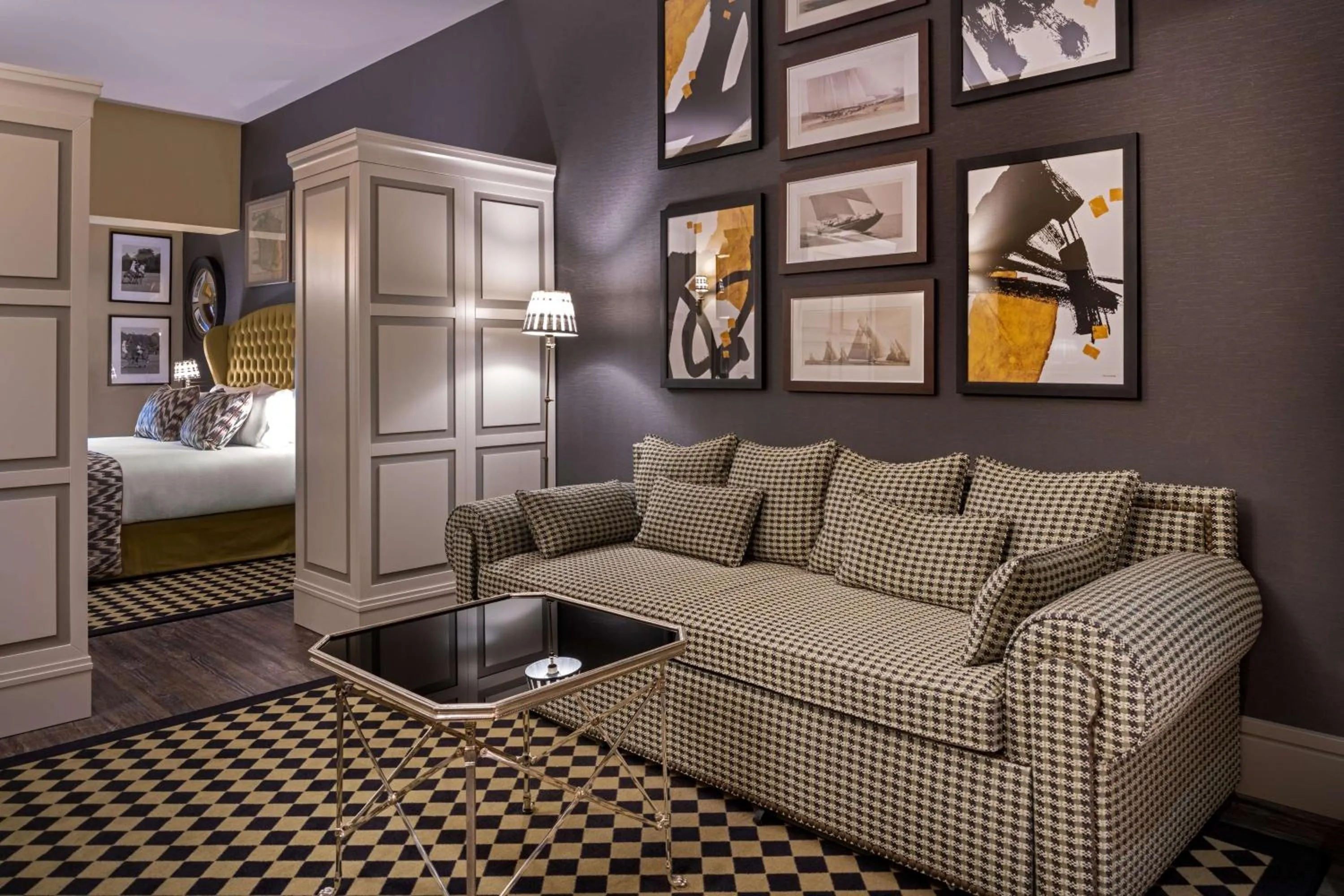 Photo of the whole room, Bed in NH Collection Colón Valencia