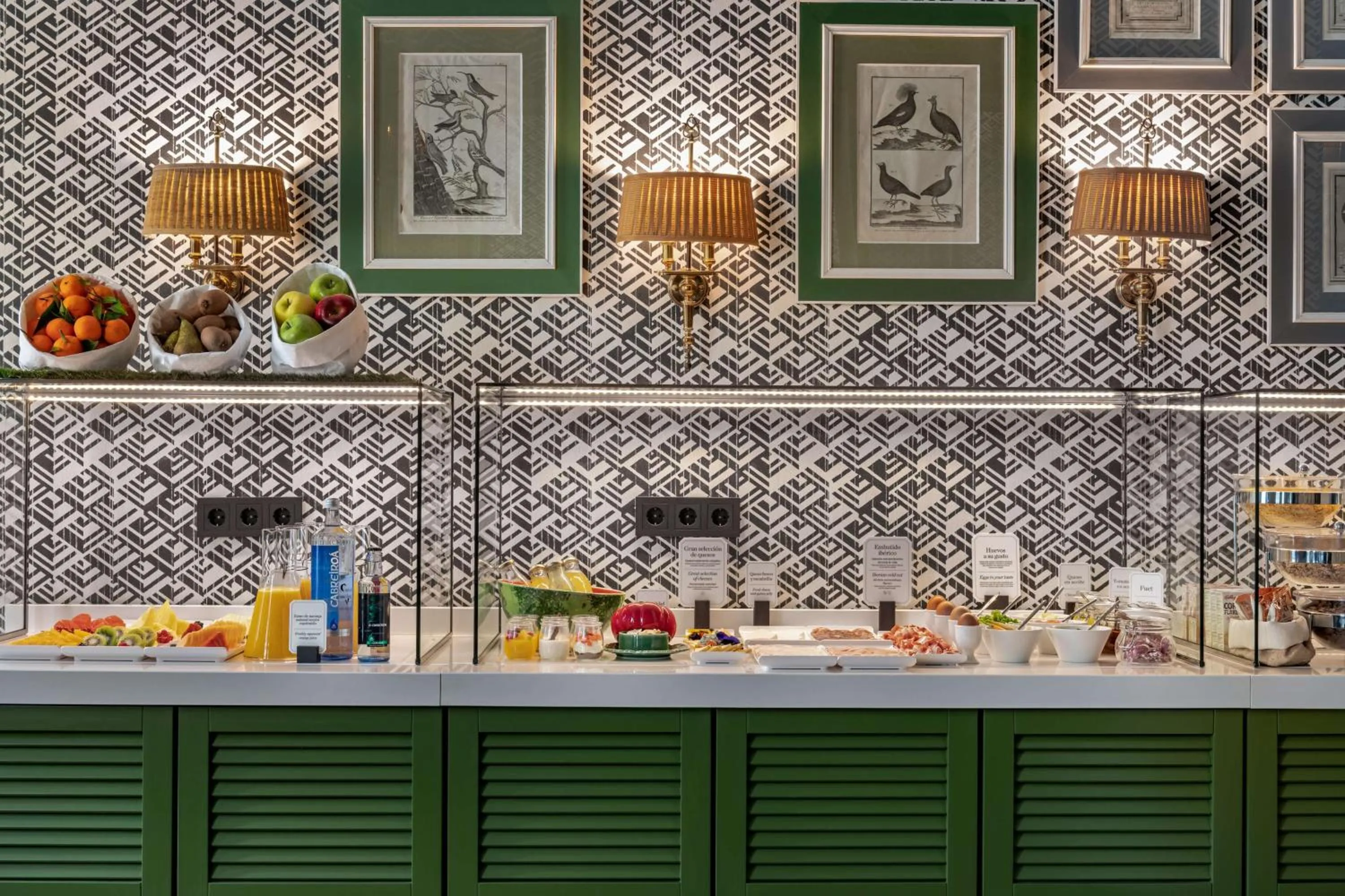 Restaurant/places to eat in NH Collection Colón Valencia