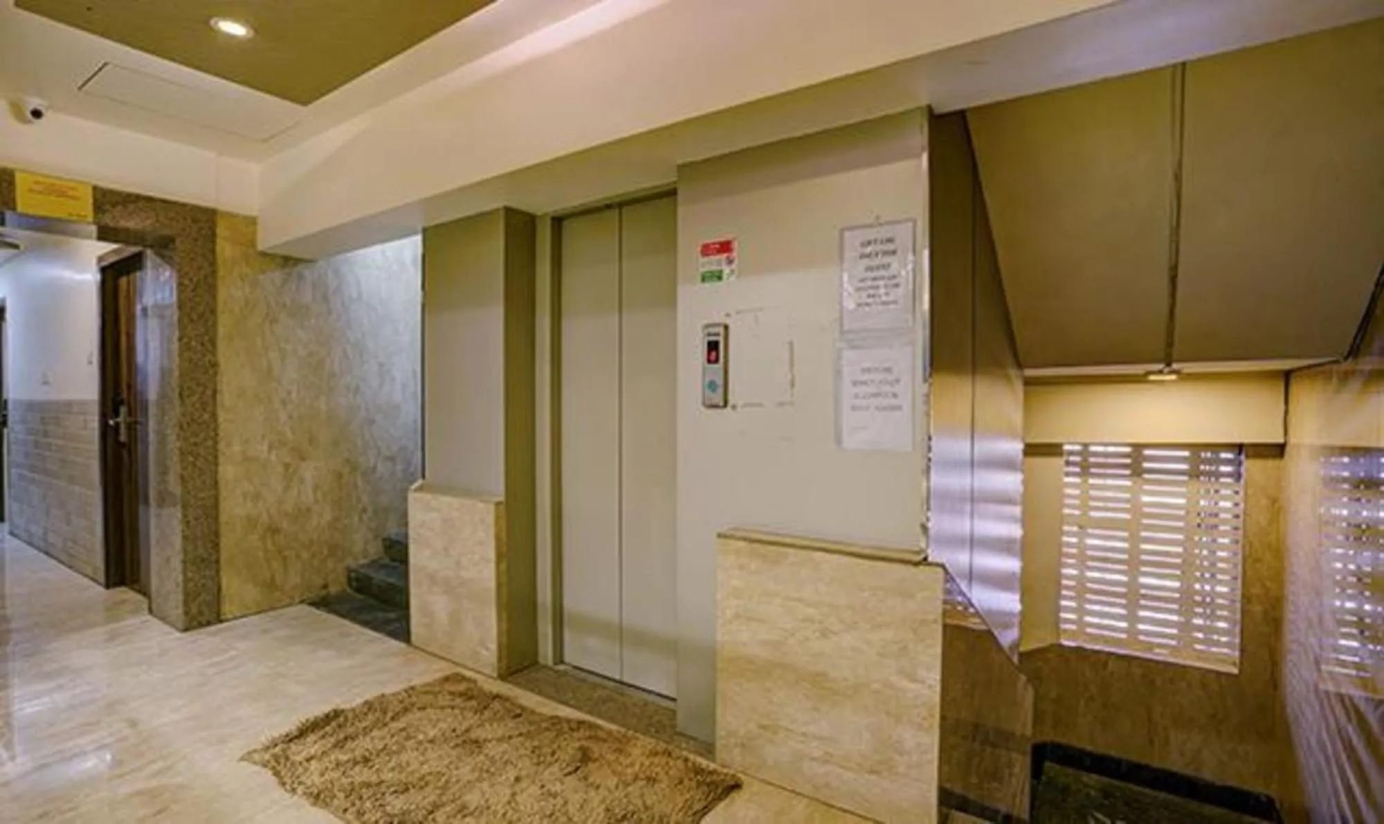Lobby or reception in FabHotel Veera Residency - Nr Mumbai International Airport