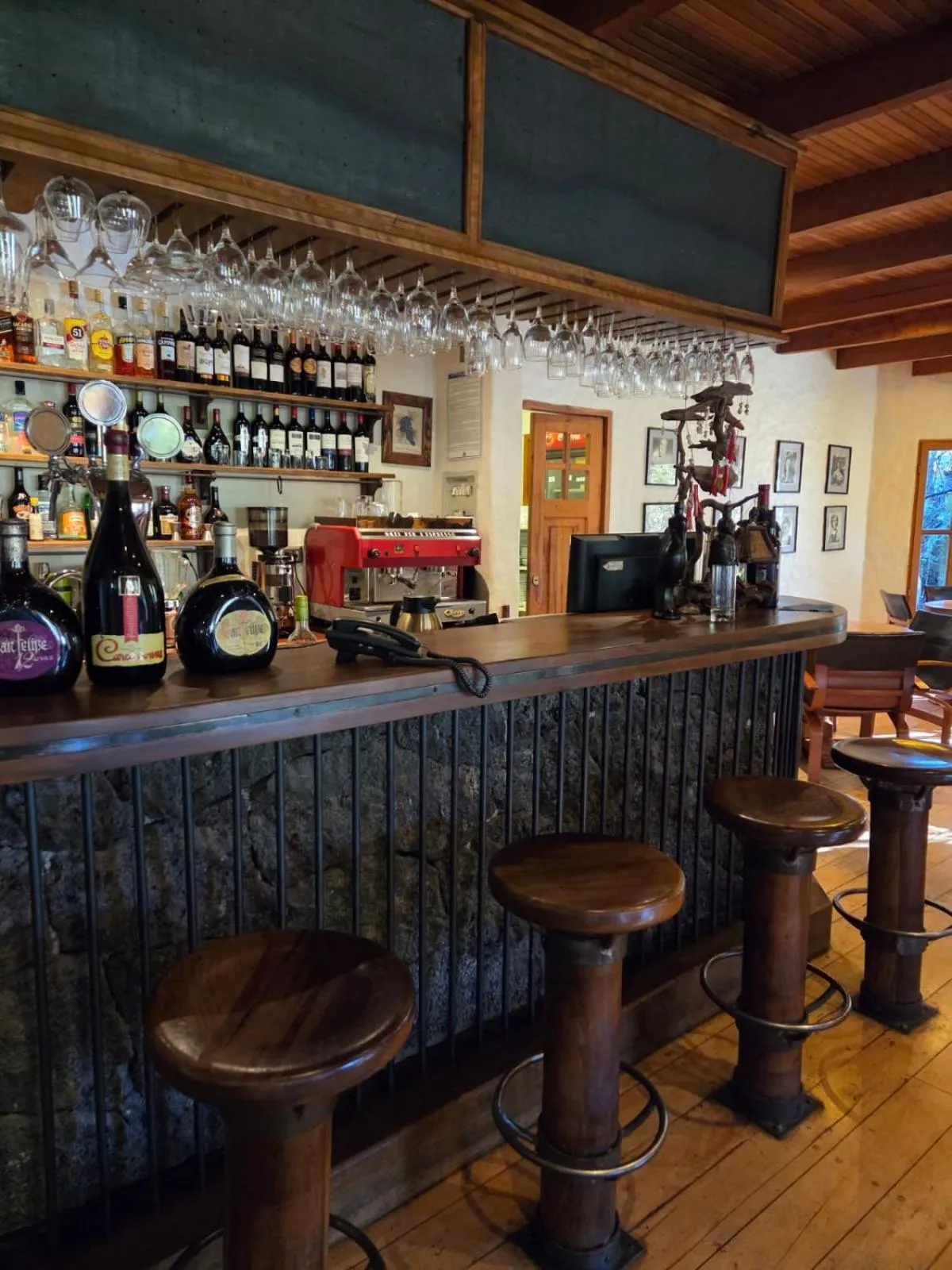 Restaurant/places to eat in Hotel Malalhue