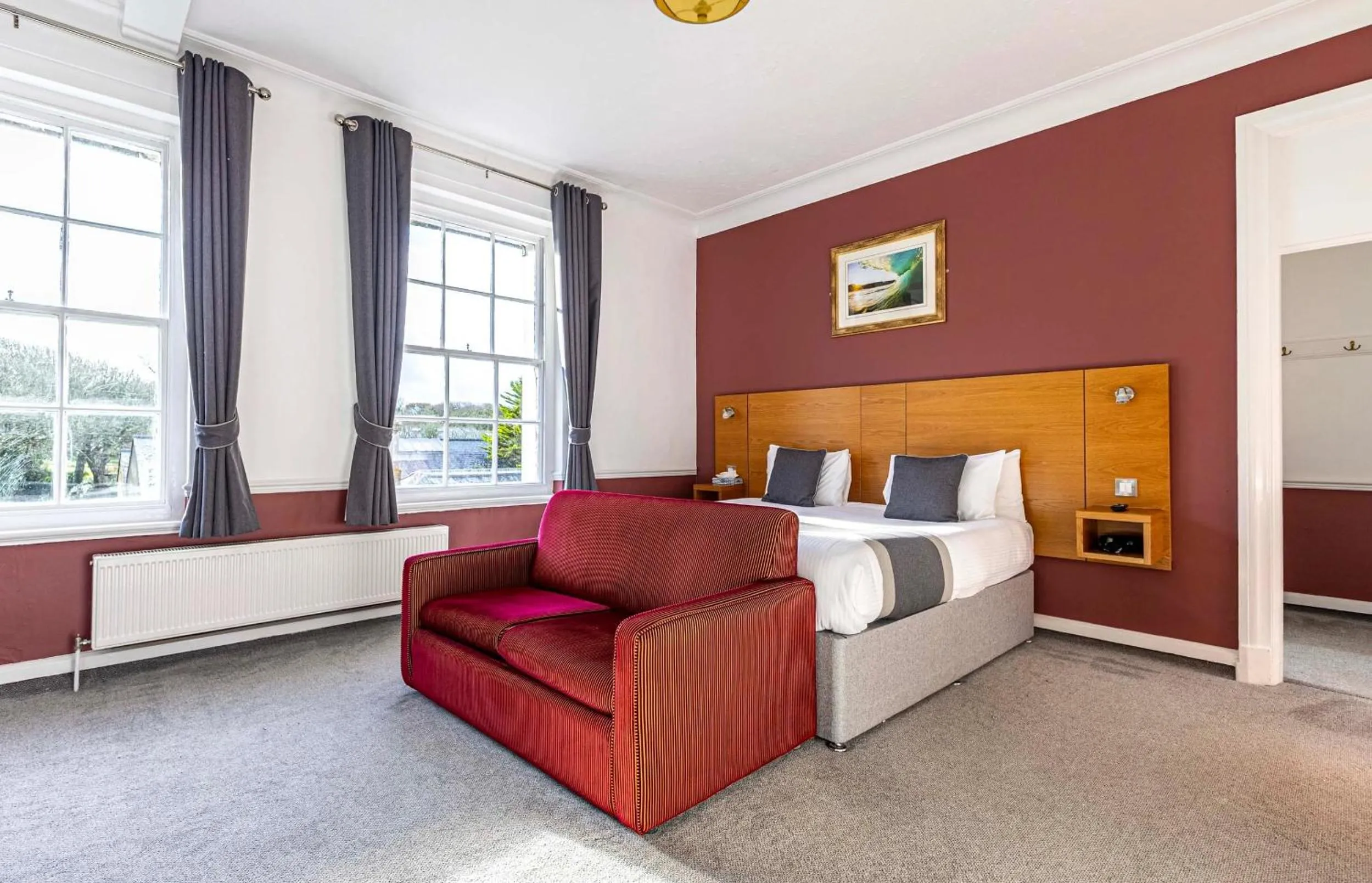 Photo of the whole room, Bed in Tregenna Castle Resort