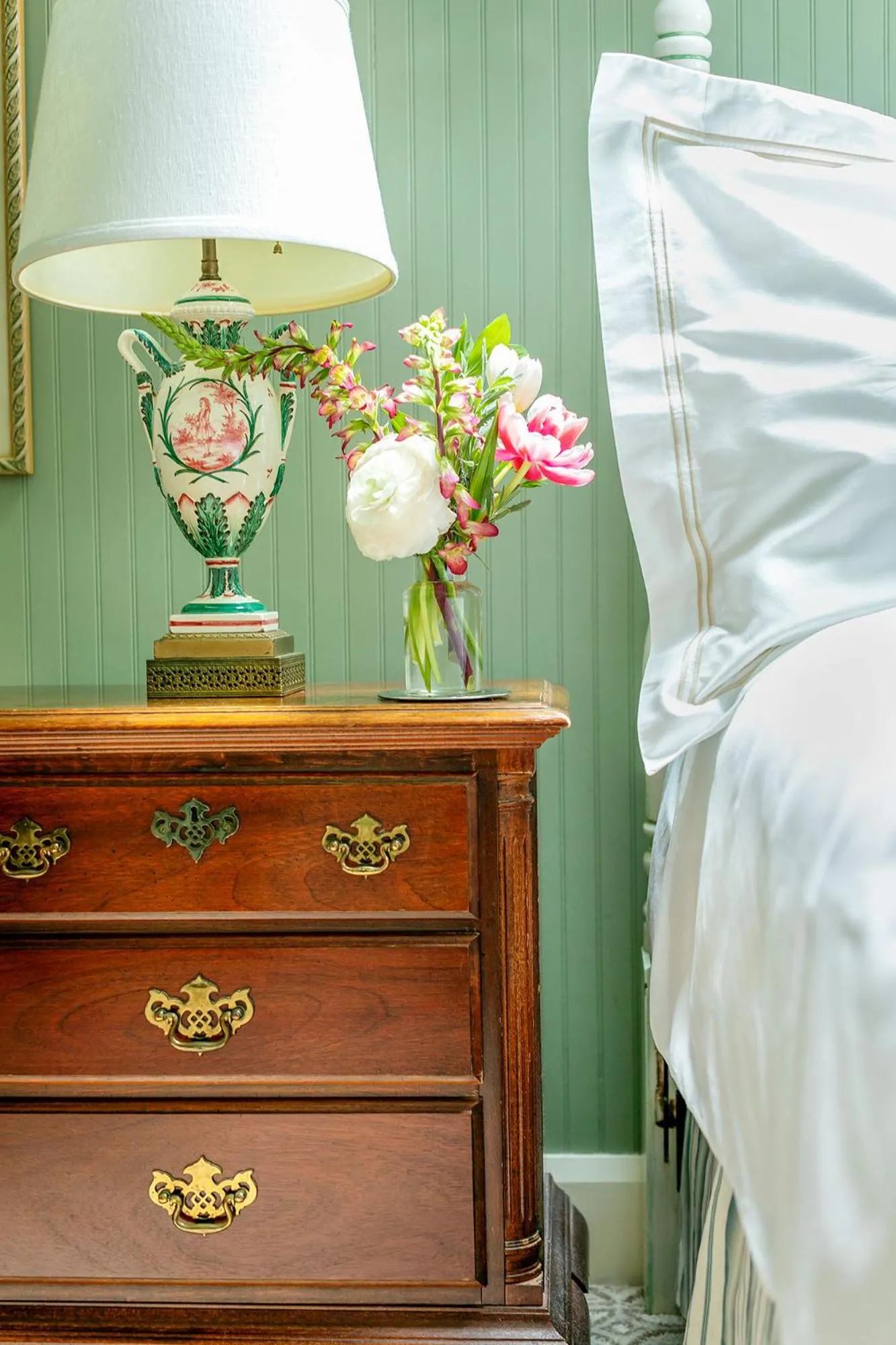 Decorative detail, Bed in Hob Knob