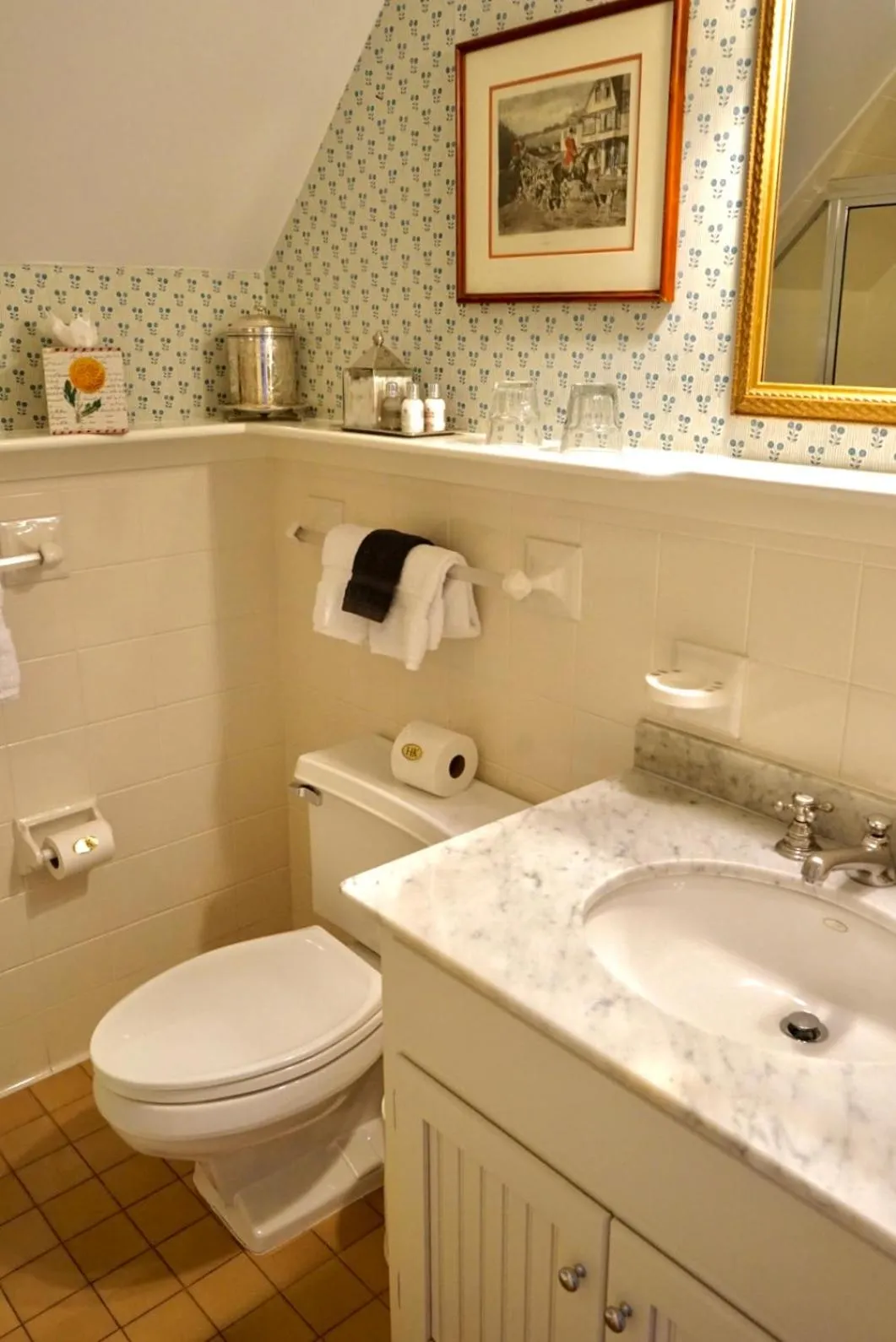 Bathroom in Hob Knob