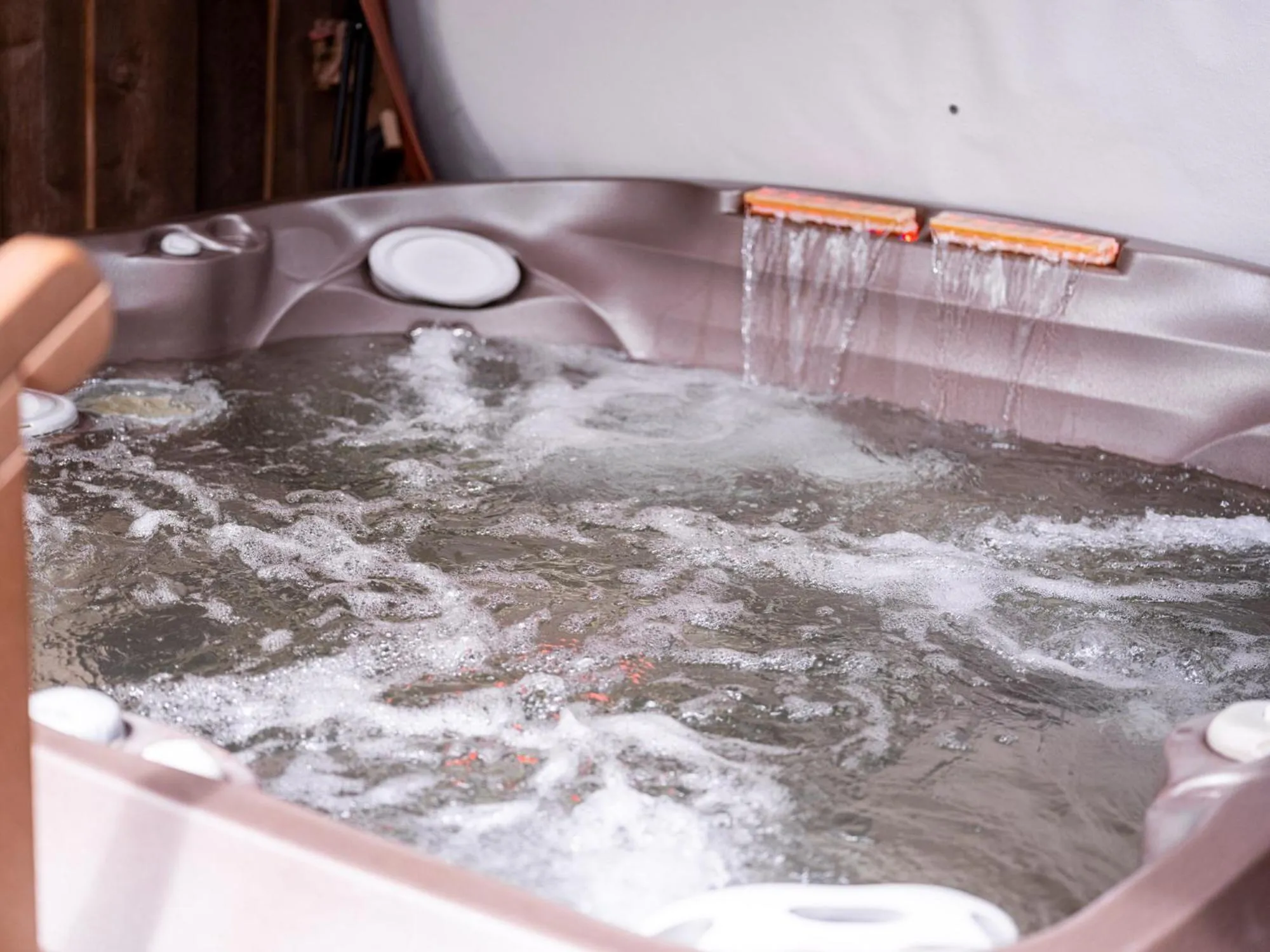 Hot Tub in The Lookout Lodge