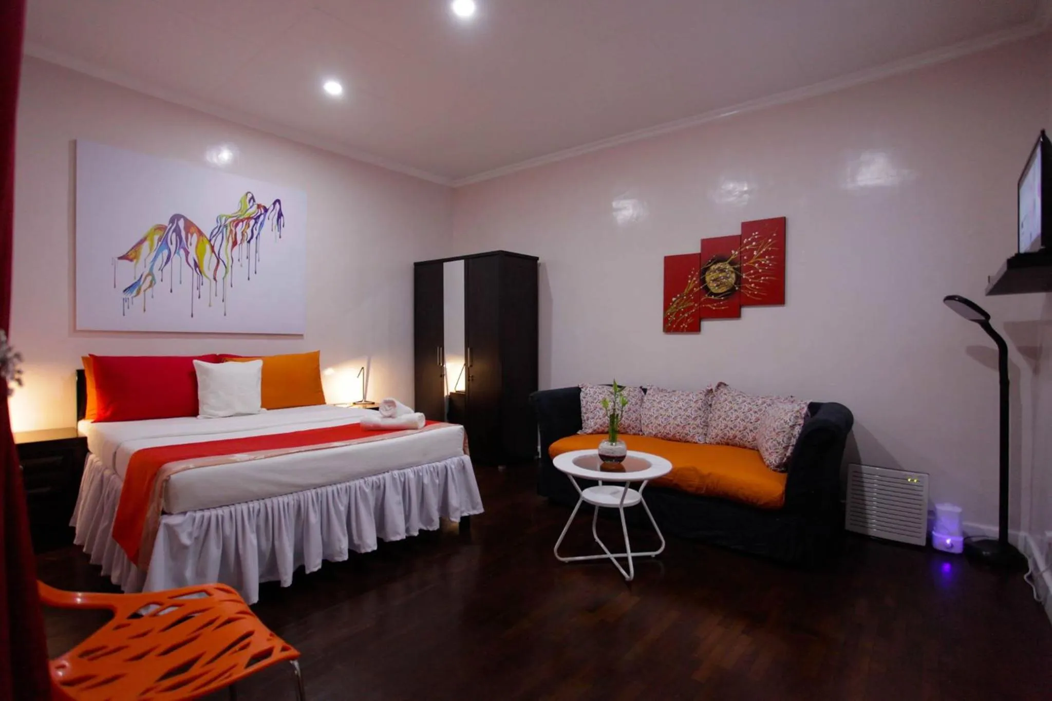 Bedroom, Bed in HalfWay House Hostel Mactan Cebu Airport