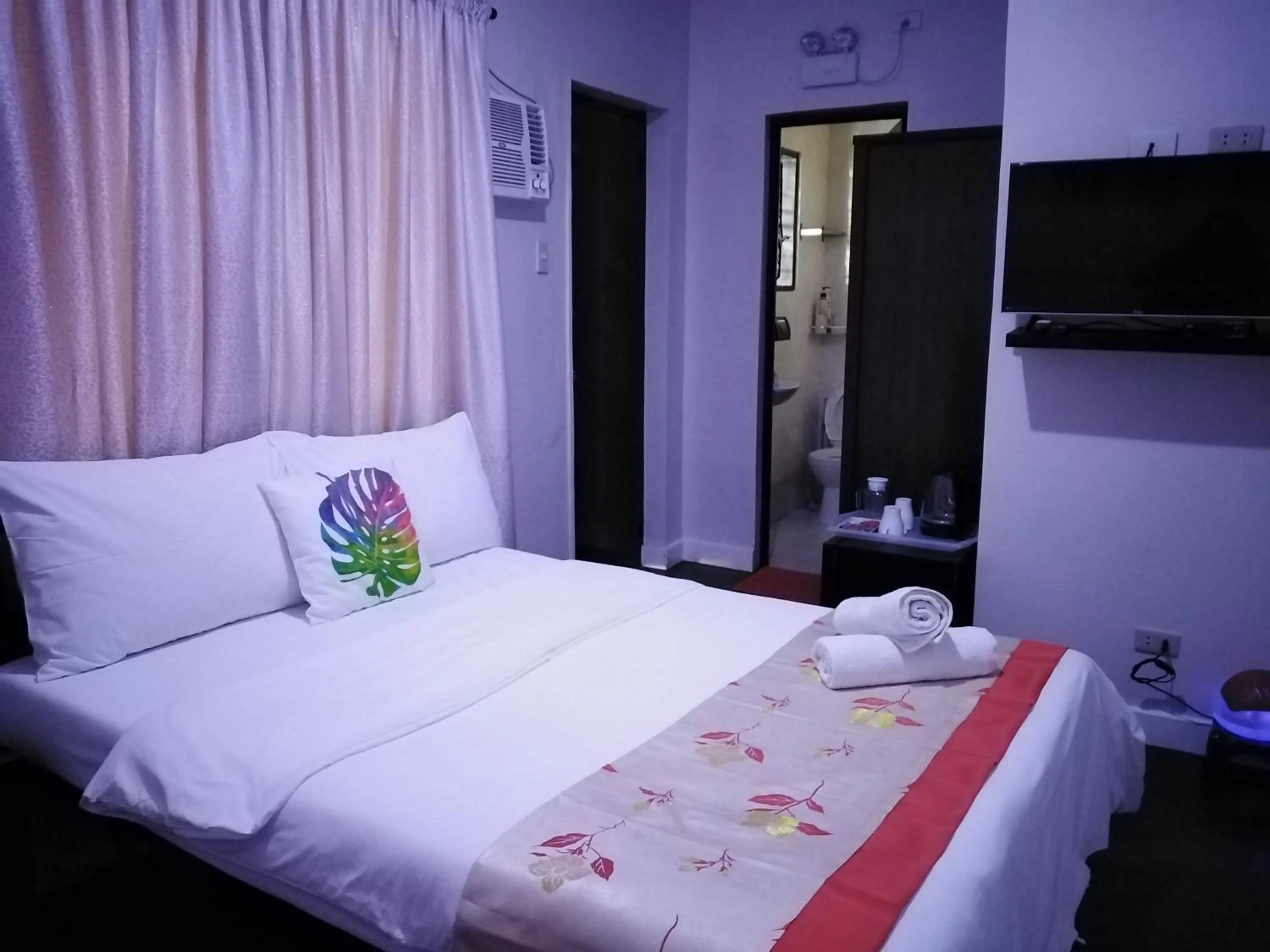 Bed in HalfWay House Hostel Mactan Cebu Airport