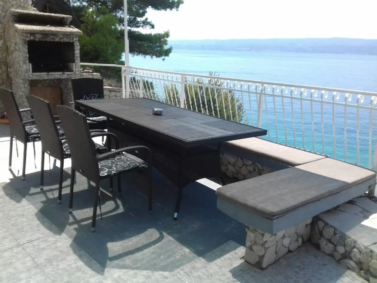 APARTMANI LAŠTRO