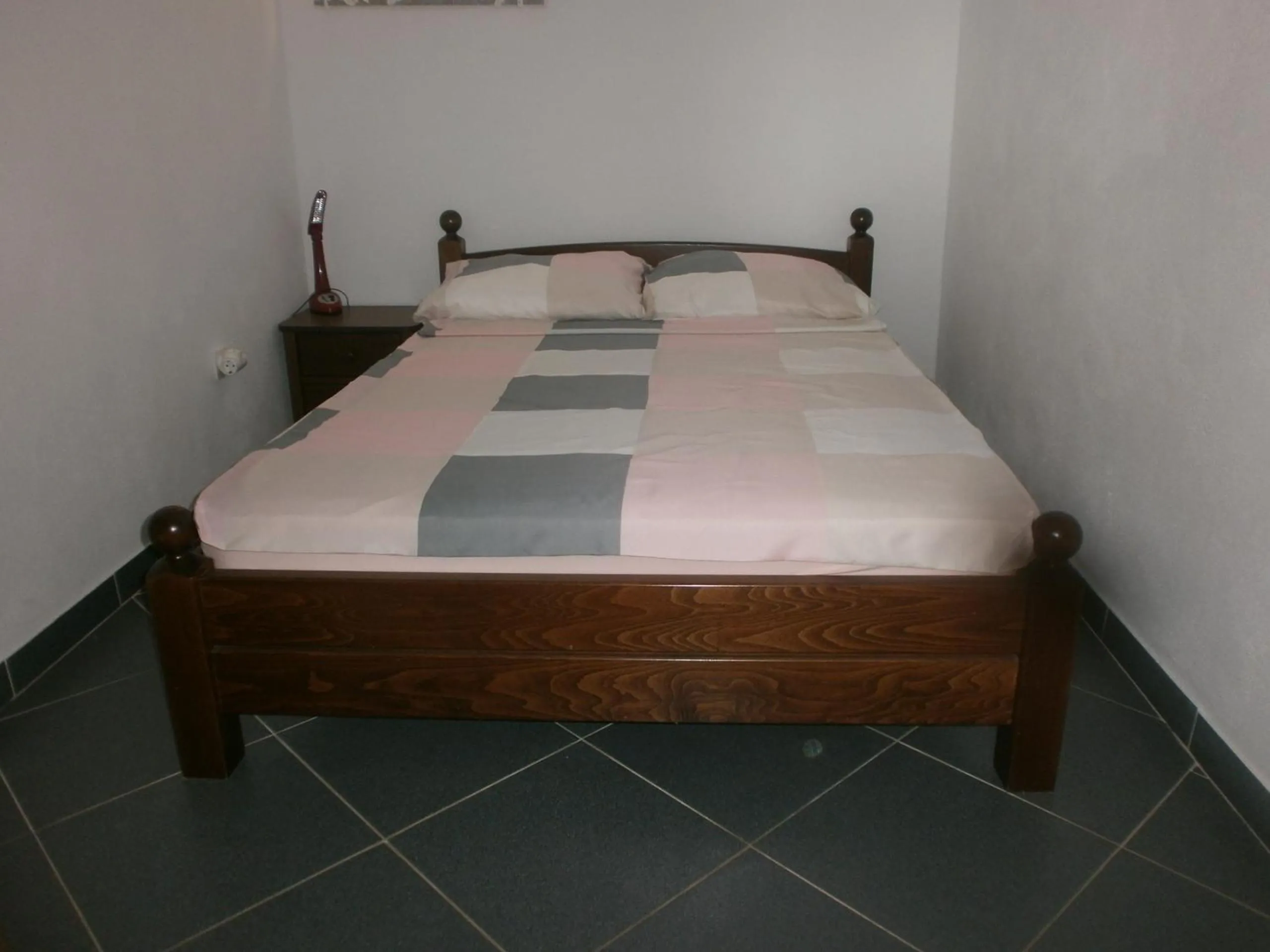 Bed in APARTMANI LAŠTRO