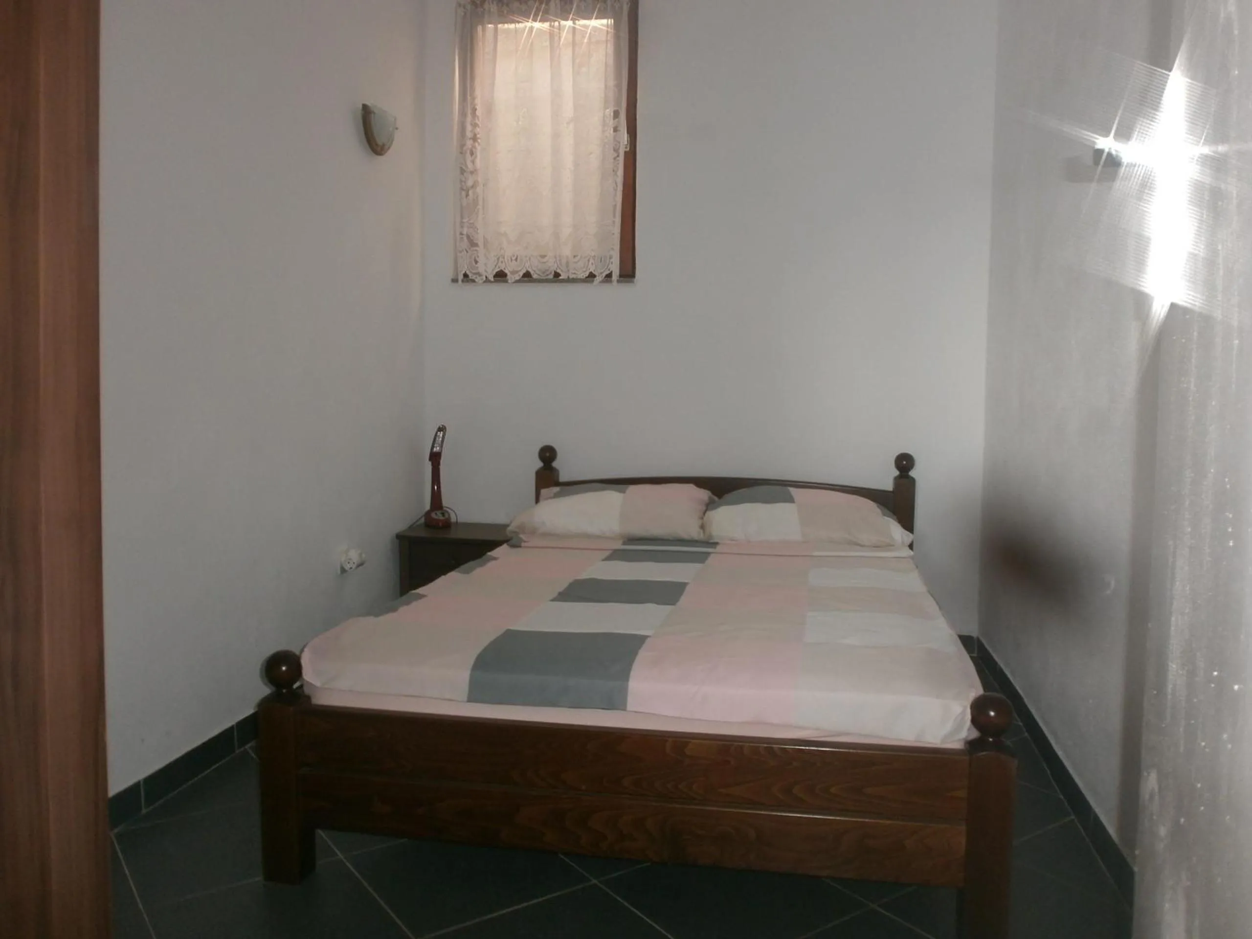Bed in APARTMANI LAŠTRO