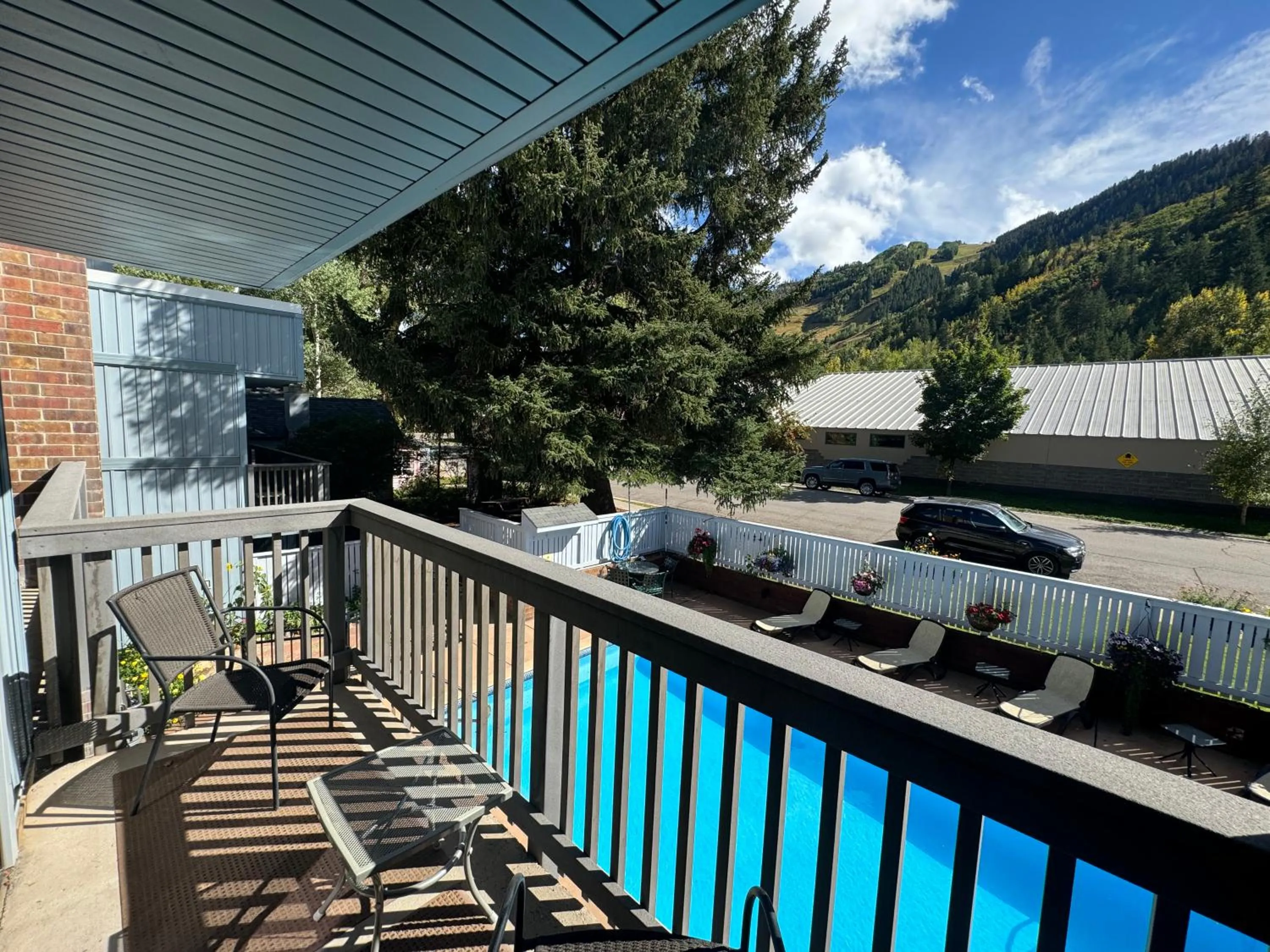 Shadow Mountain Lodge