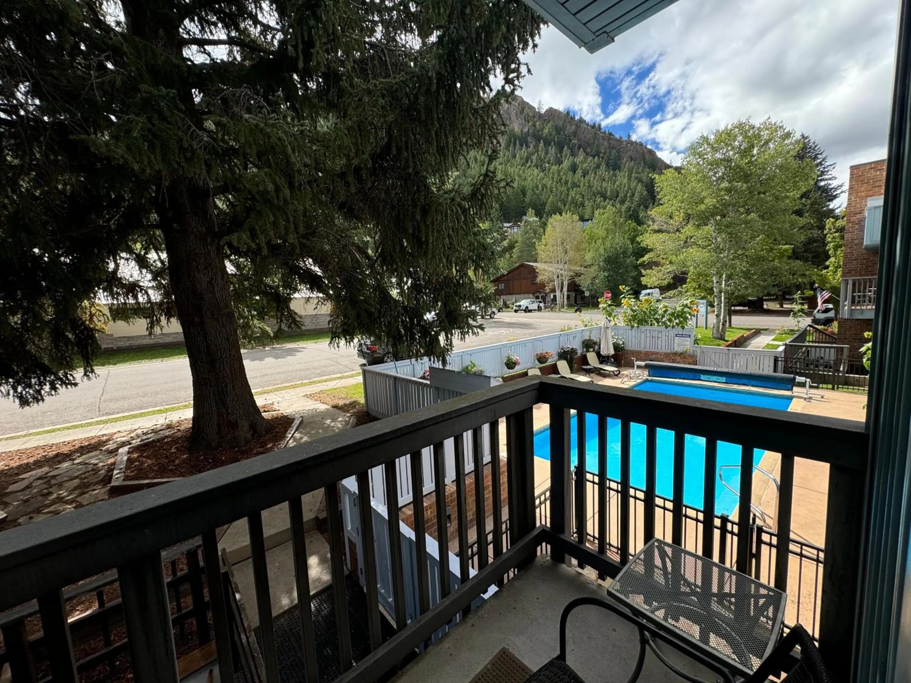 Shadow Mountain Lodge