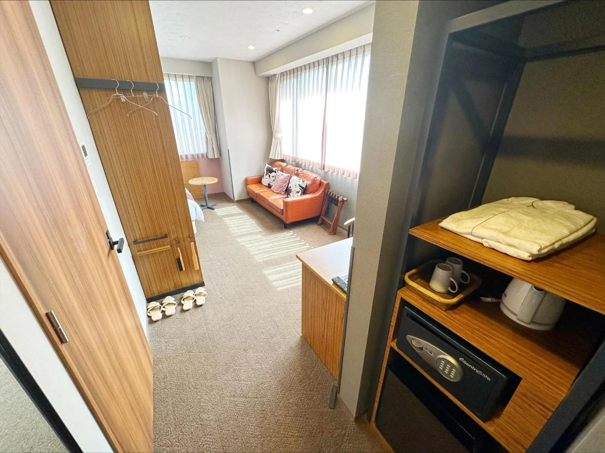 Photo of the whole room in HOTEL SUI AKASAKA by ABEST