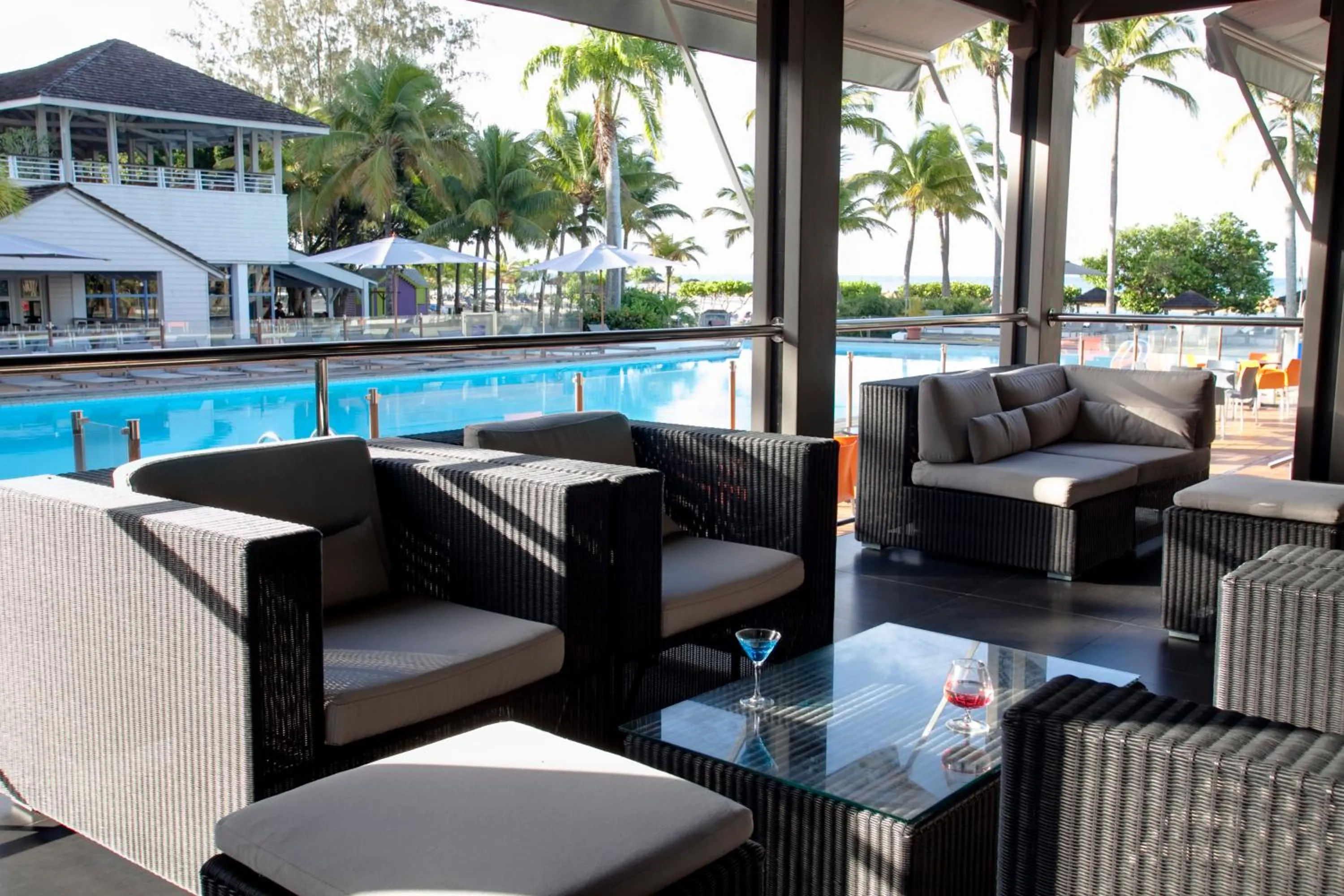 Lounge or bar in La Creole Beach Hotel & Spa