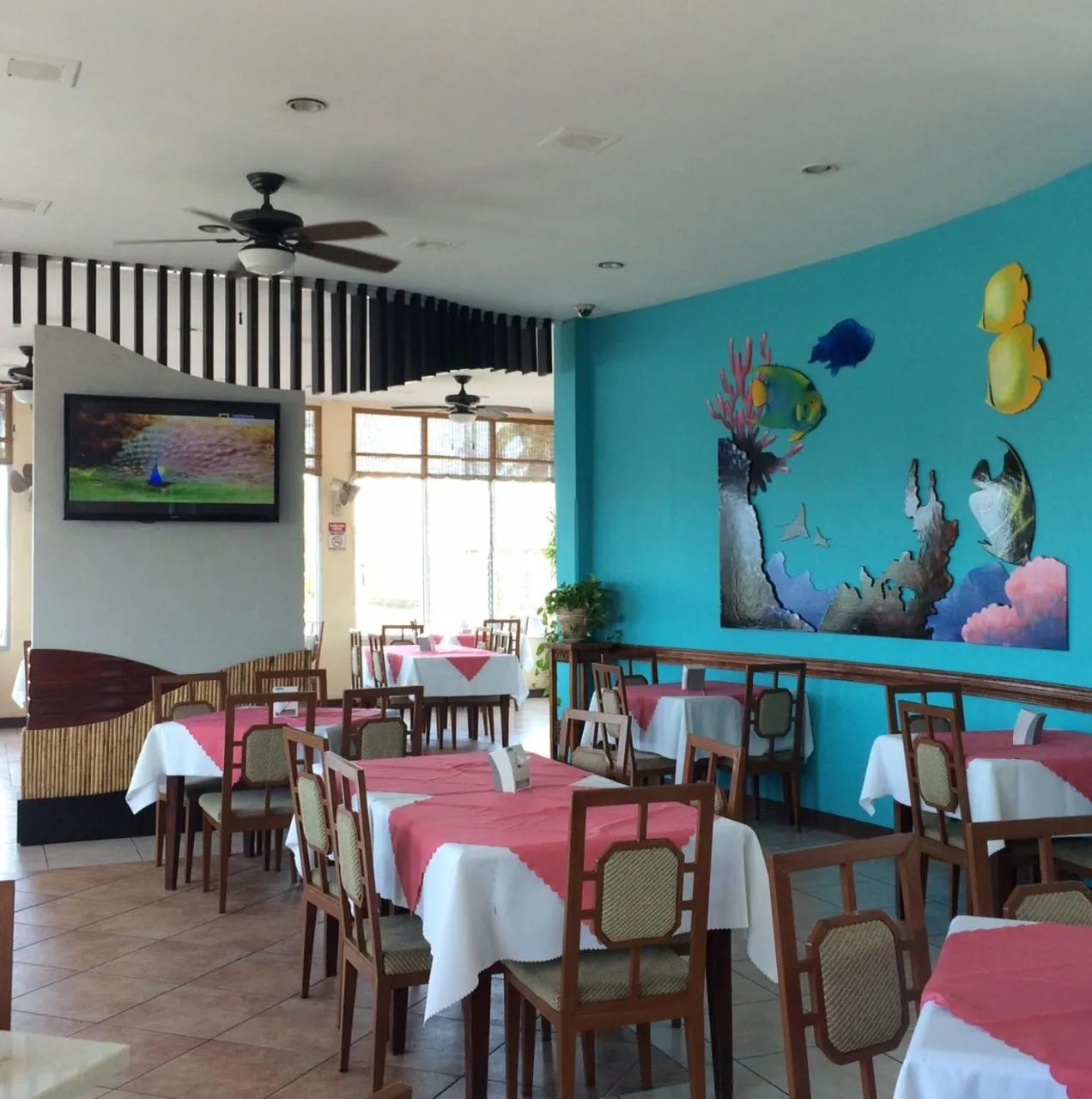 Restaurant/places to eat in Park Hotel