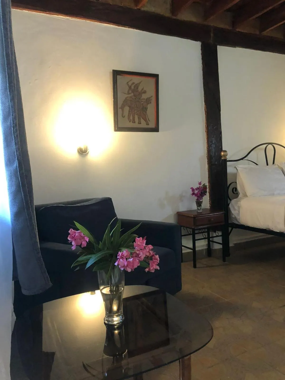 Living room, Bed in Hotel Gerald