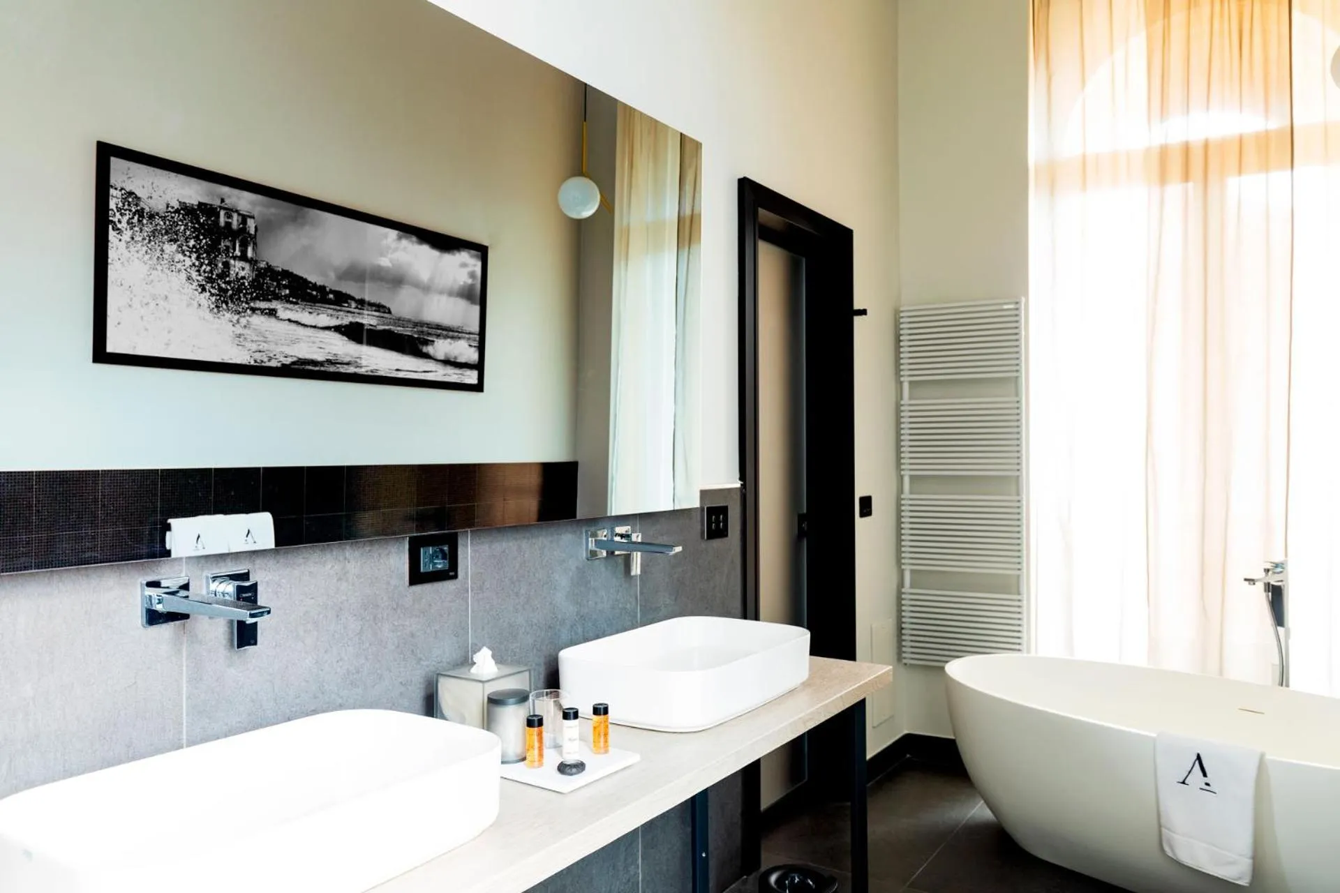 Hot Tub in Amadomus Luxury Suites