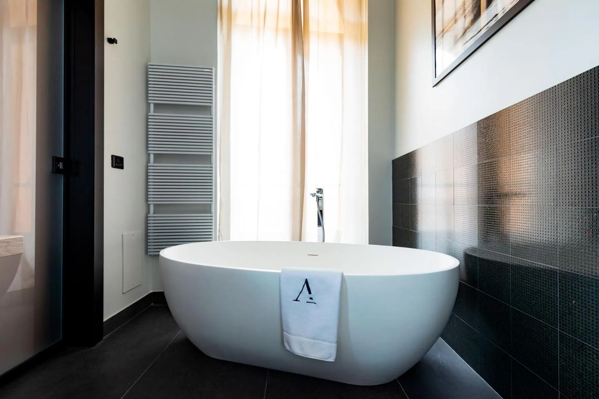 Hot Tub in Amadomus Luxury Suites