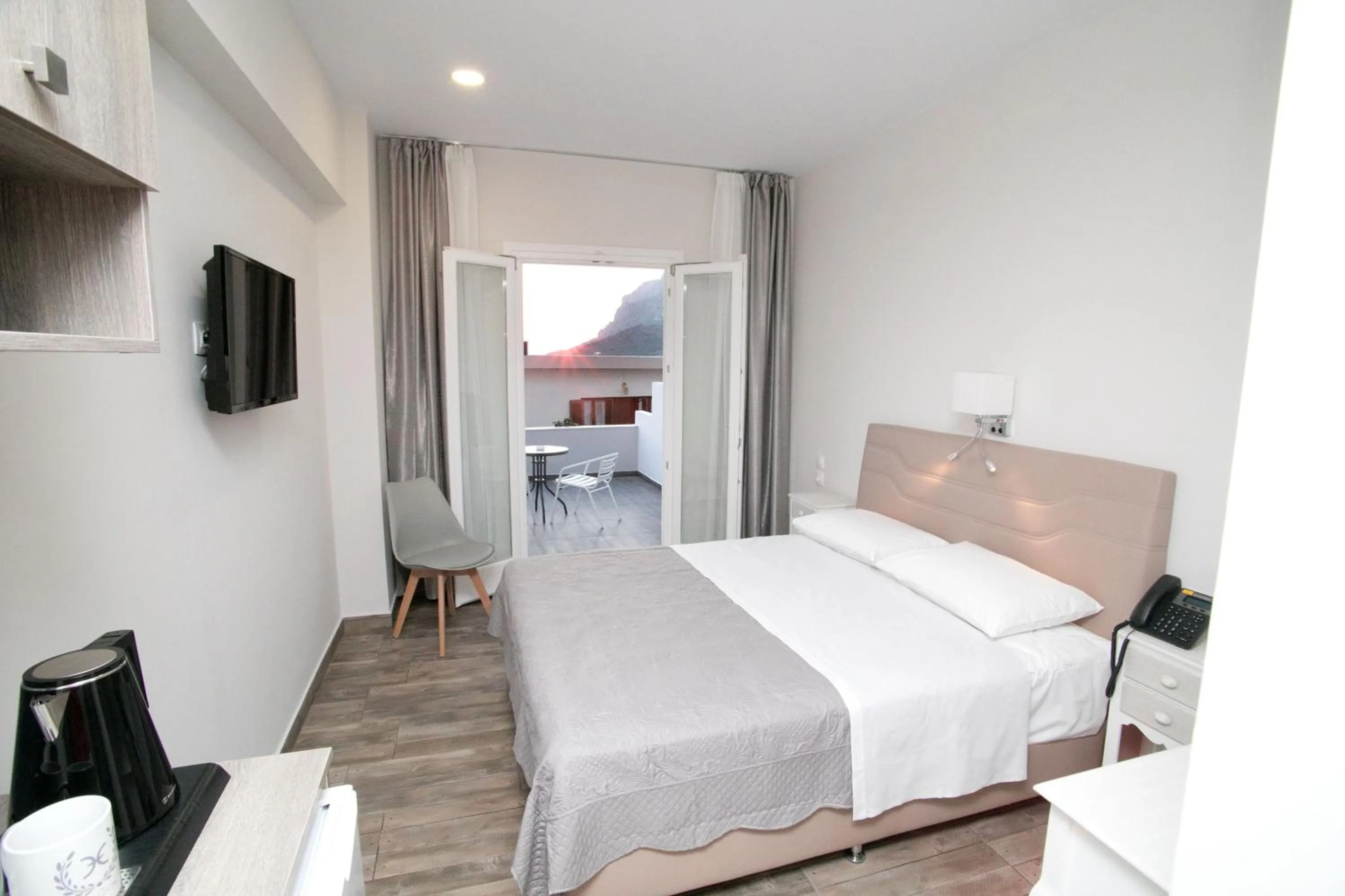 Bed in Hyperion Hotel