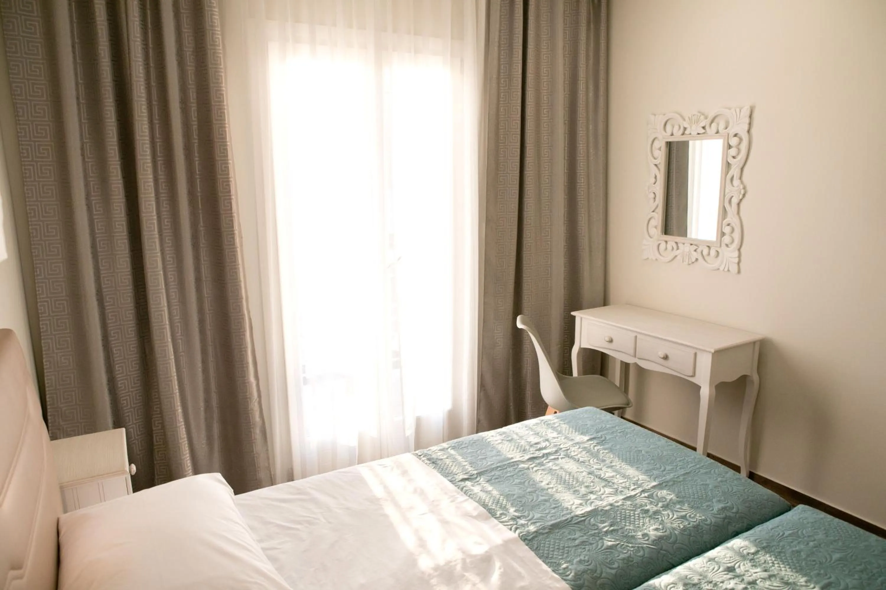 Bed in Hyperion Hotel