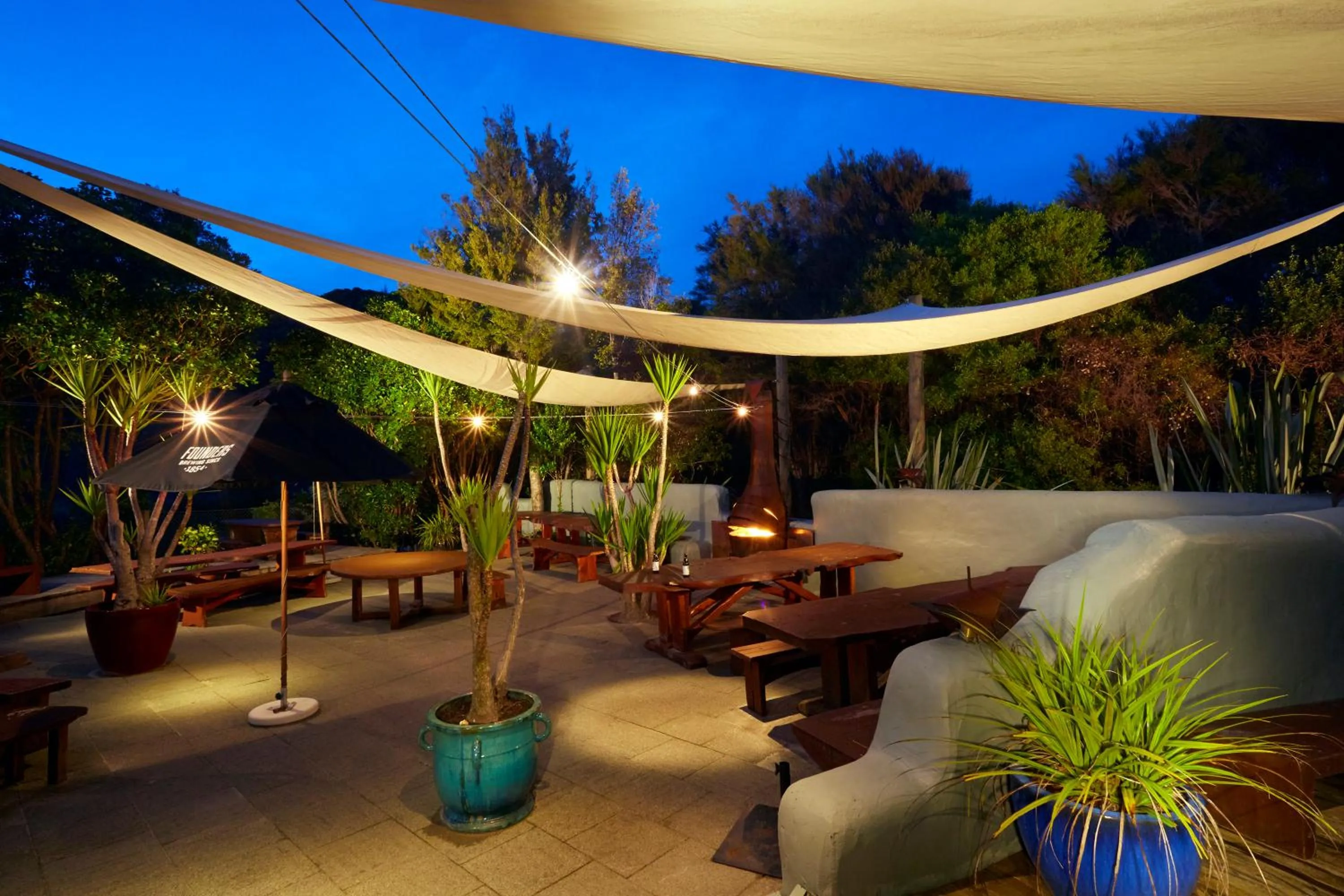 Restaurant/places to eat in Awaroa Lodge