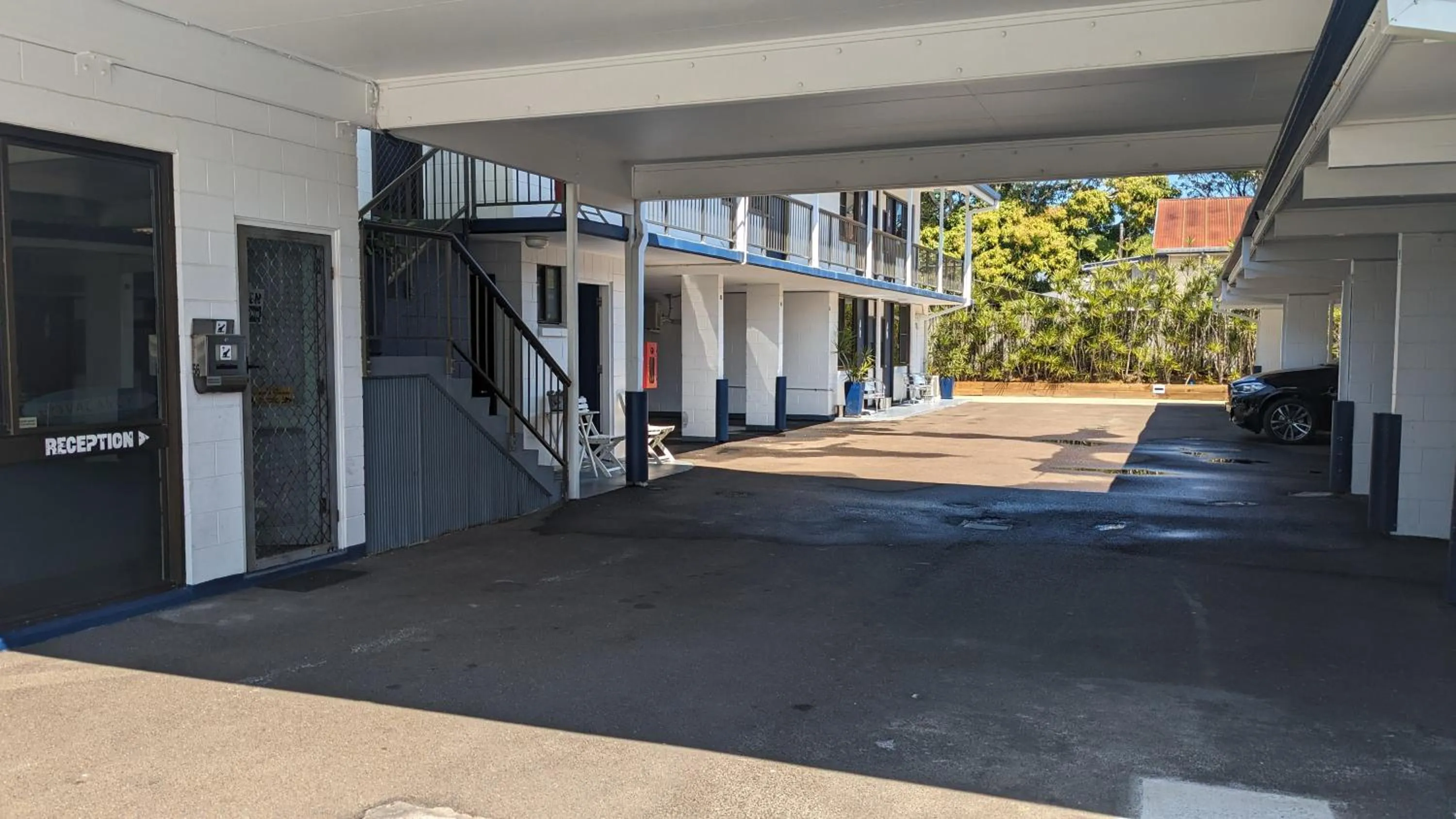 Property building in Moffat Beach Motel Caloundra