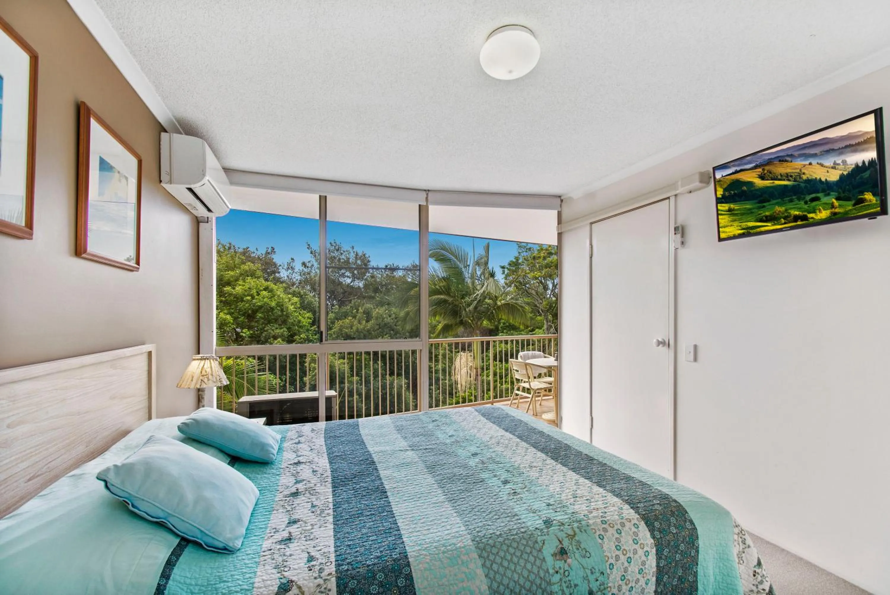 Bed in Beachcomber on the Spit