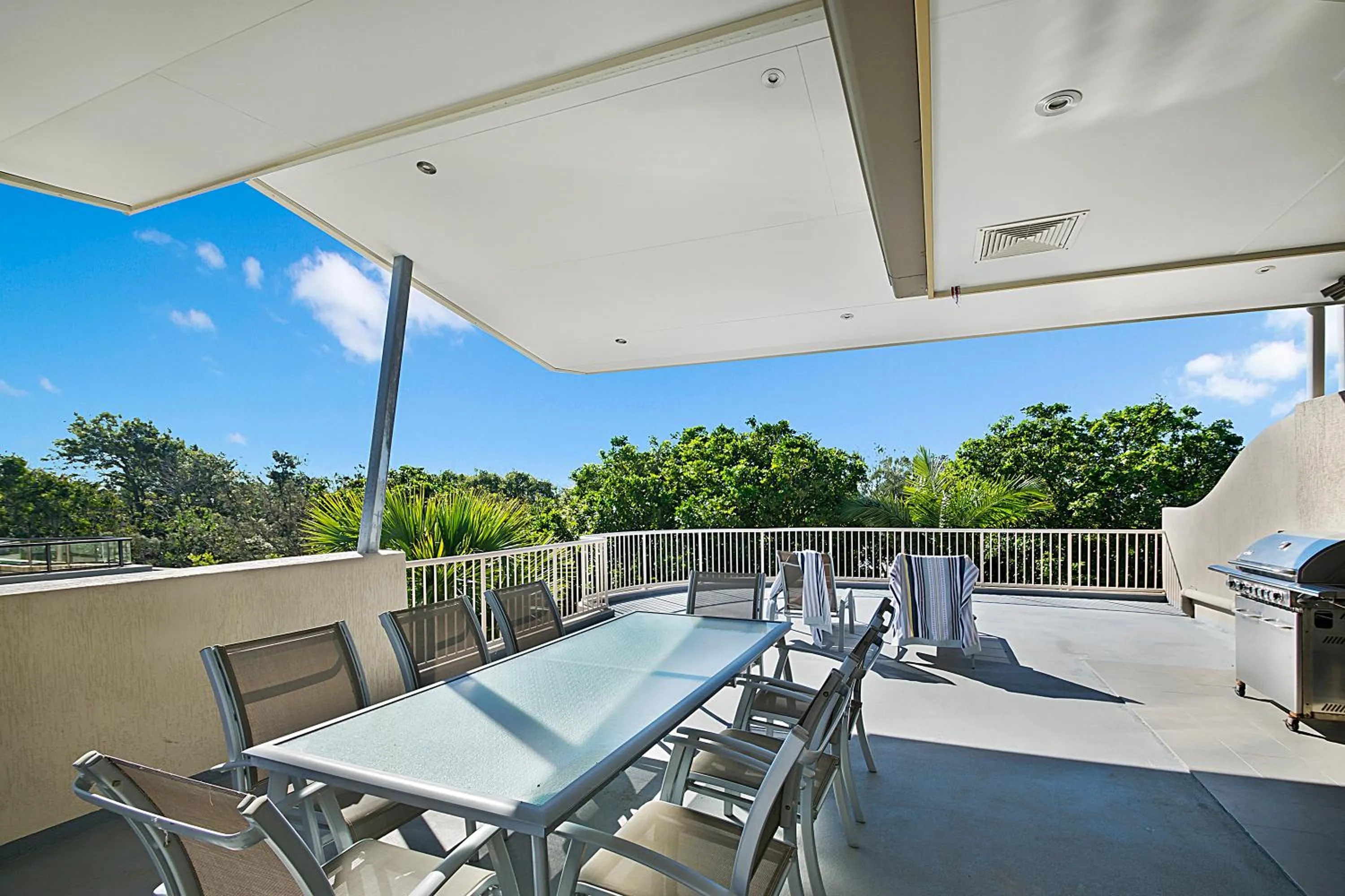 Day in Beachcomber on the Spit