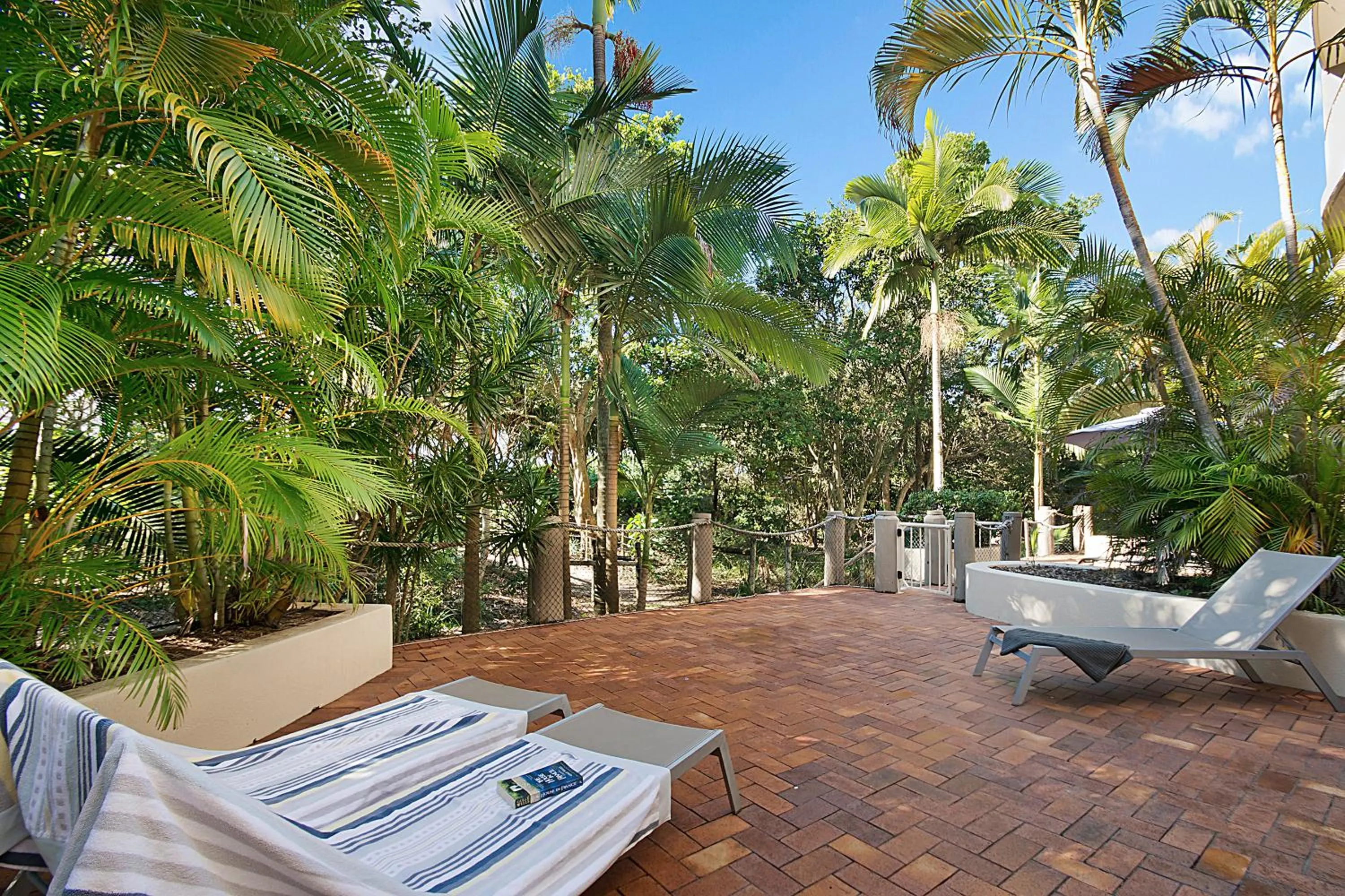 Patio in Beachcomber on the Spit