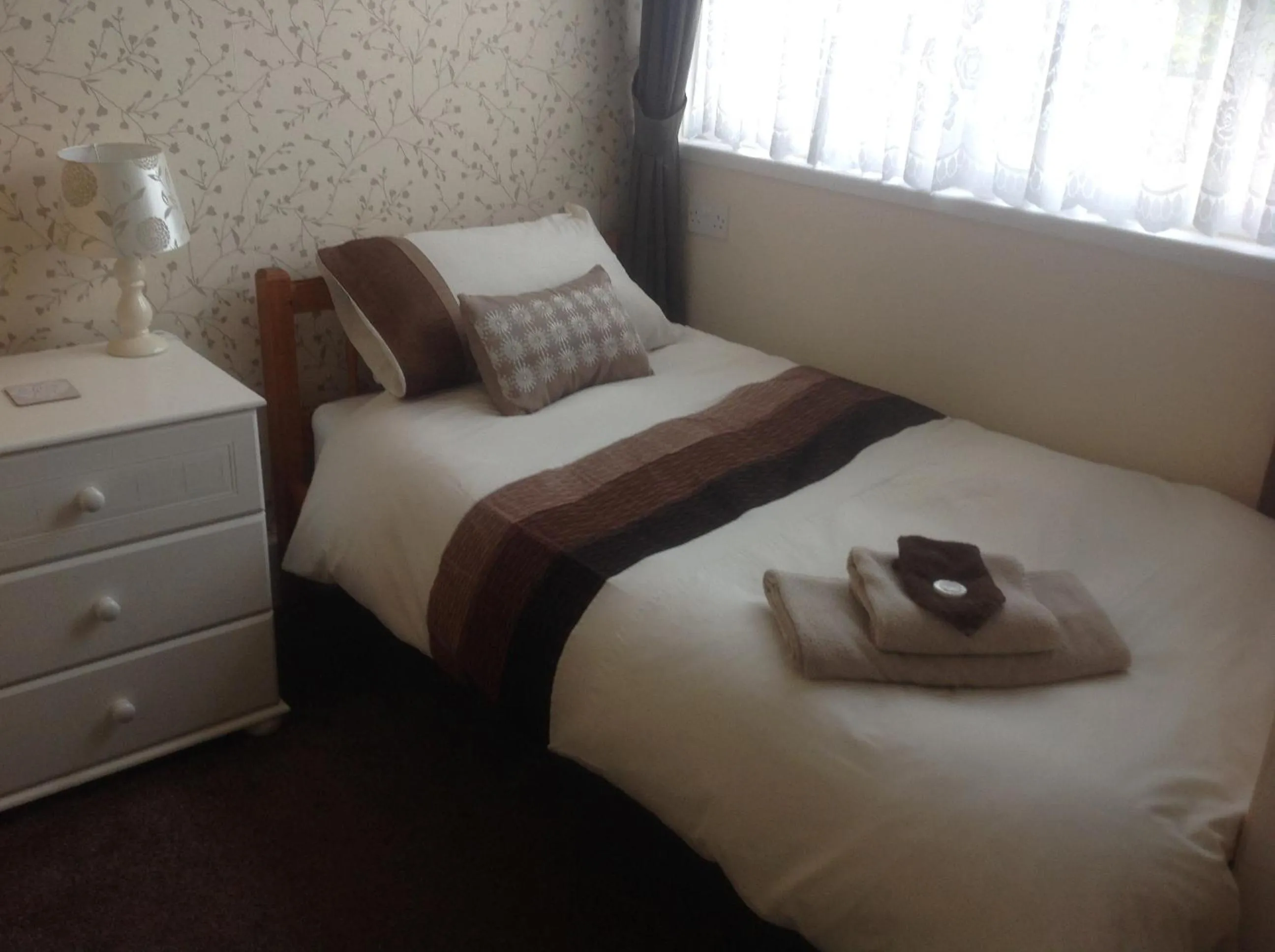 Bed in Cleasewood Guest House