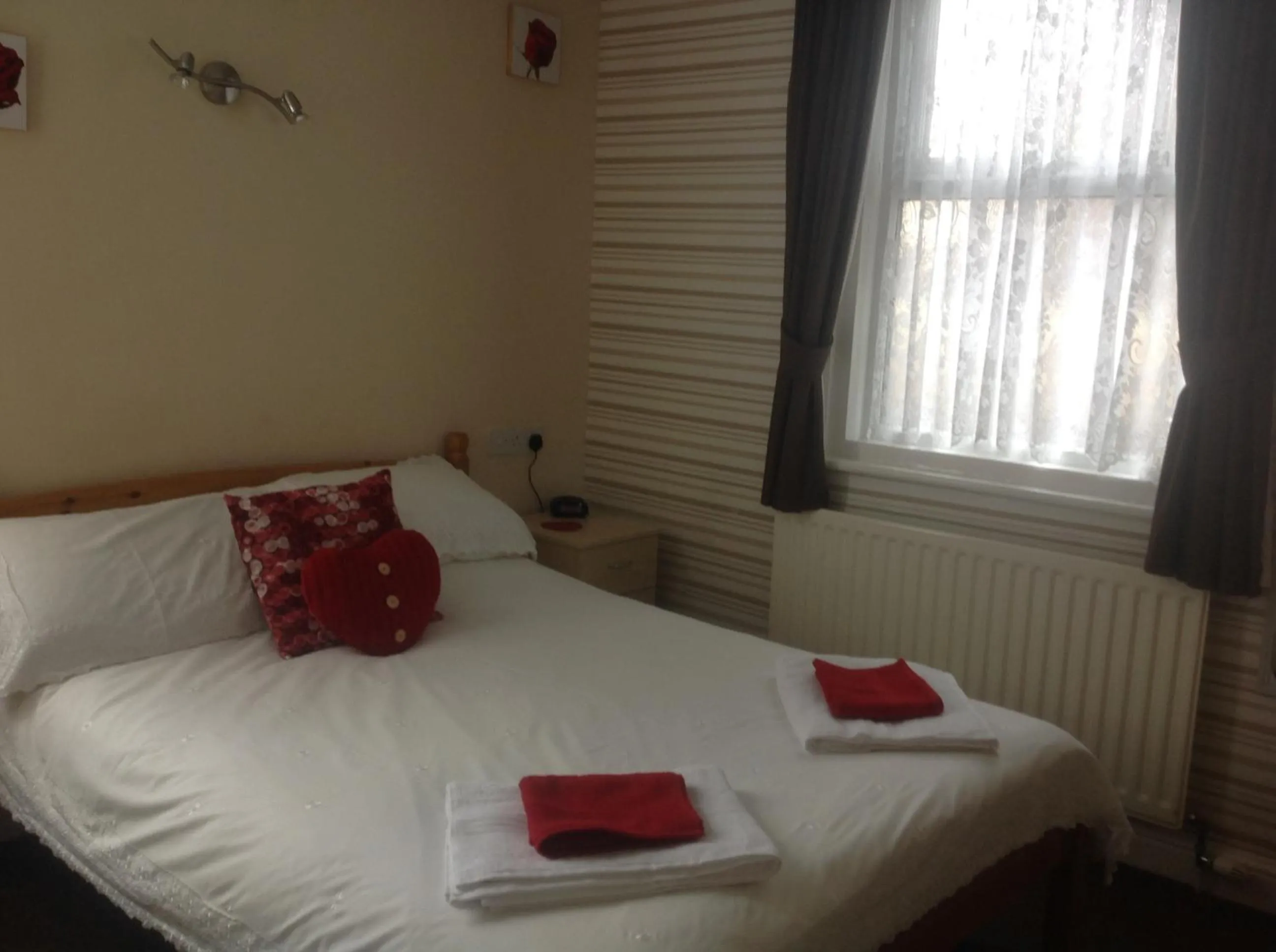 Photo of the whole room, Bed in Cleasewood Guest House