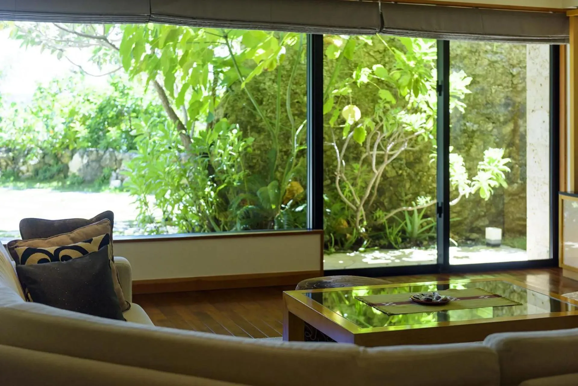 Garden in Hyakunagaran