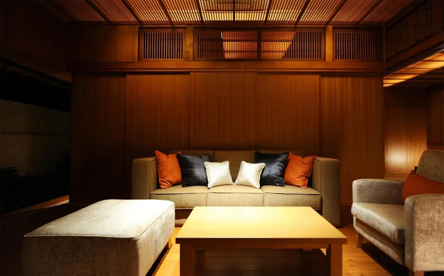 Night in Hyakunagaran