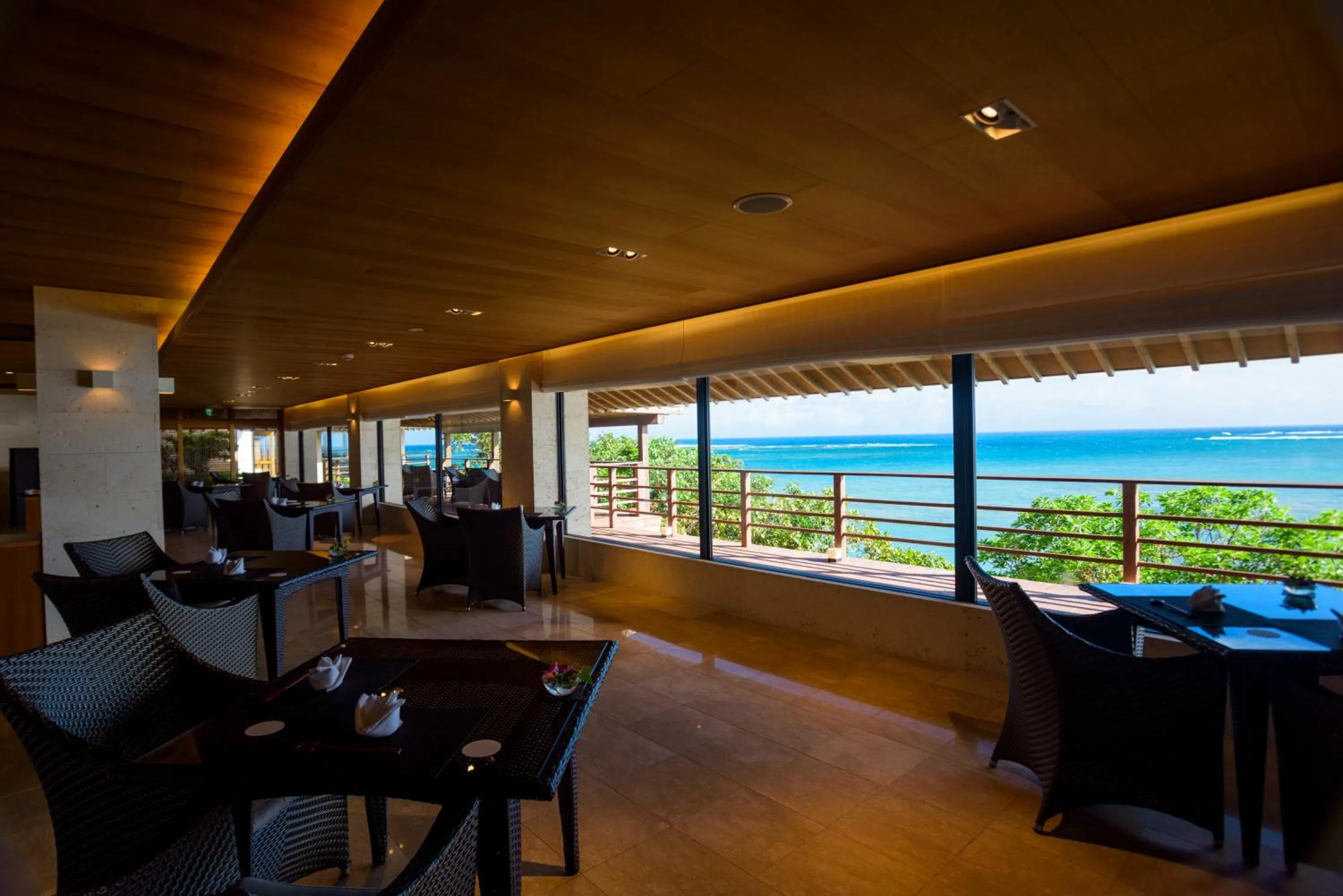 Restaurant/places to eat in Hyakunagaran