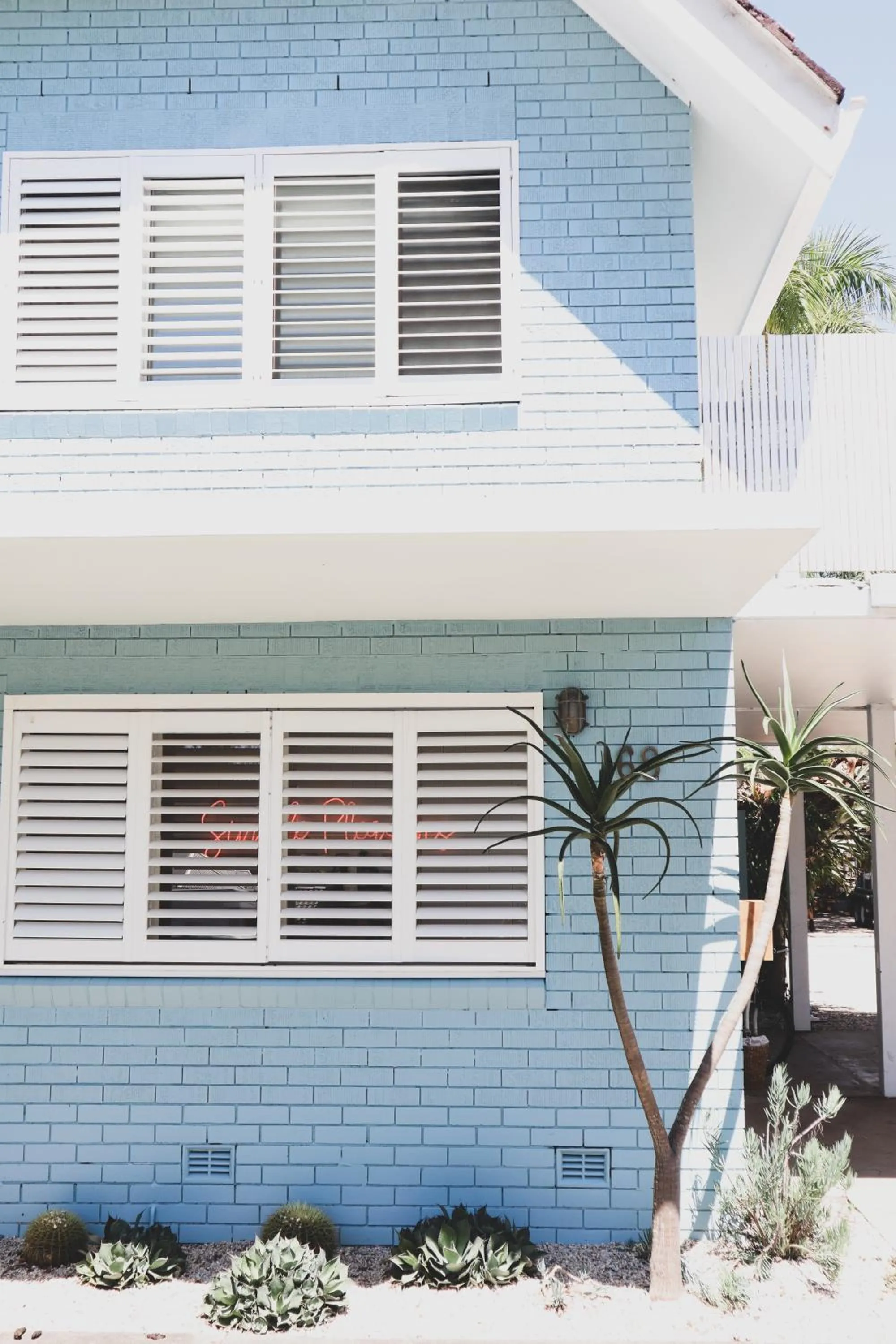 Property building in Chalet Motel Brunswick Heads