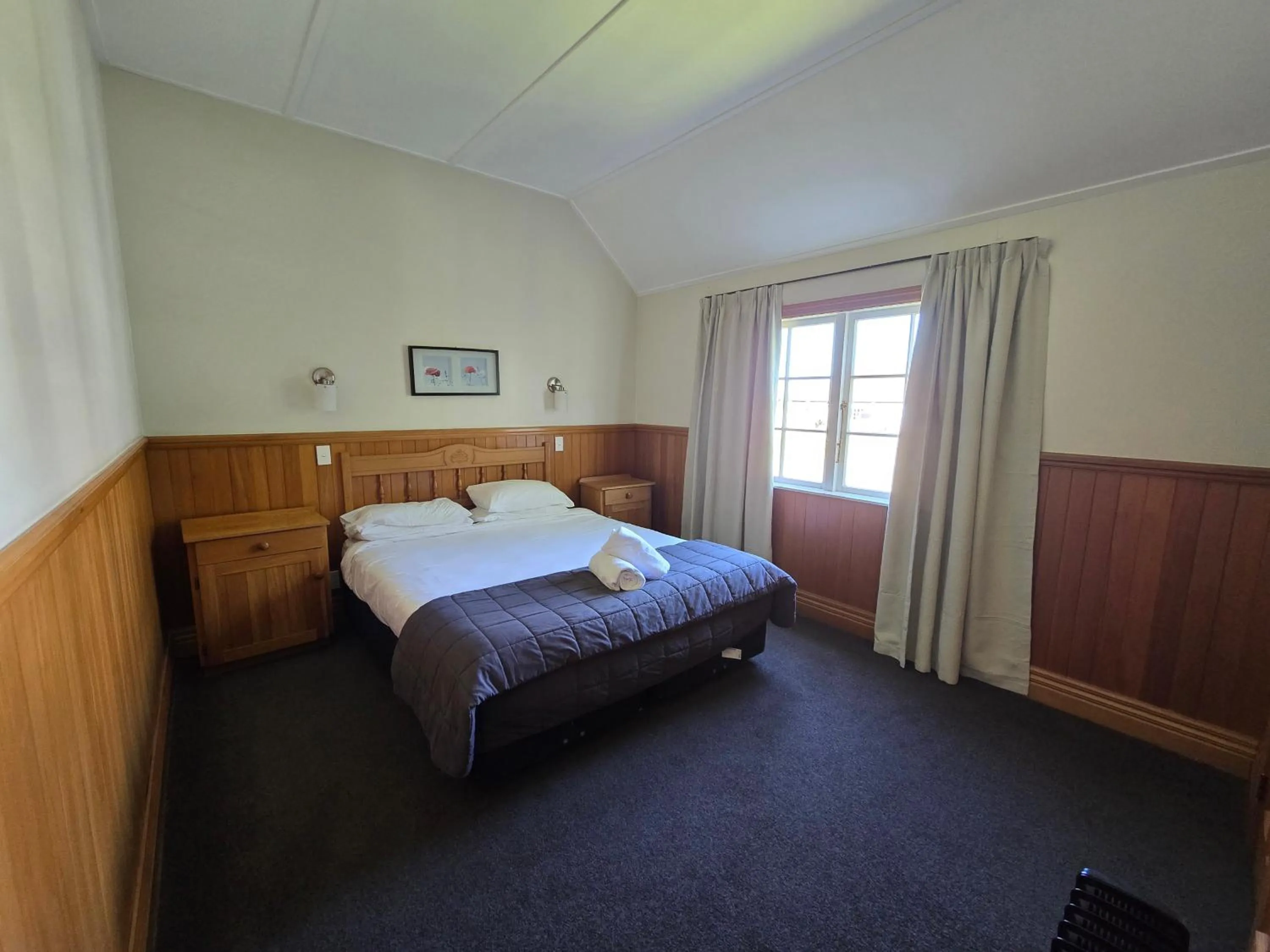 Bedroom, Bed in Huka Falls Resort