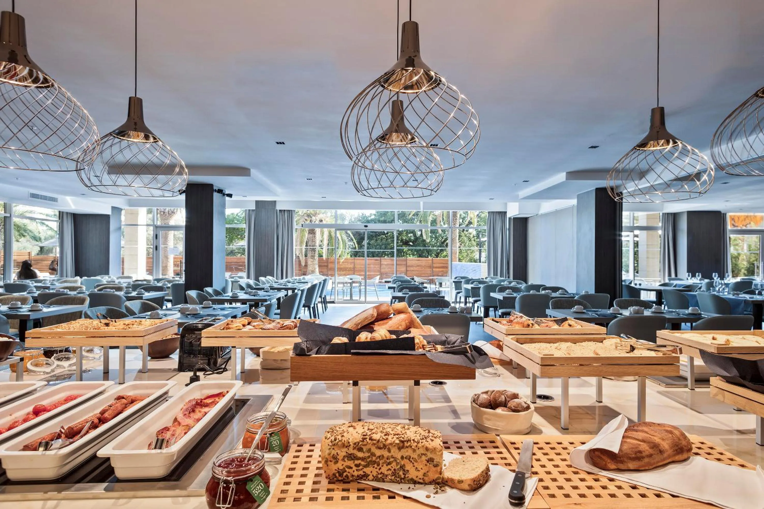 Restaurant/places to eat in Hotel AMI Budva Petrovac