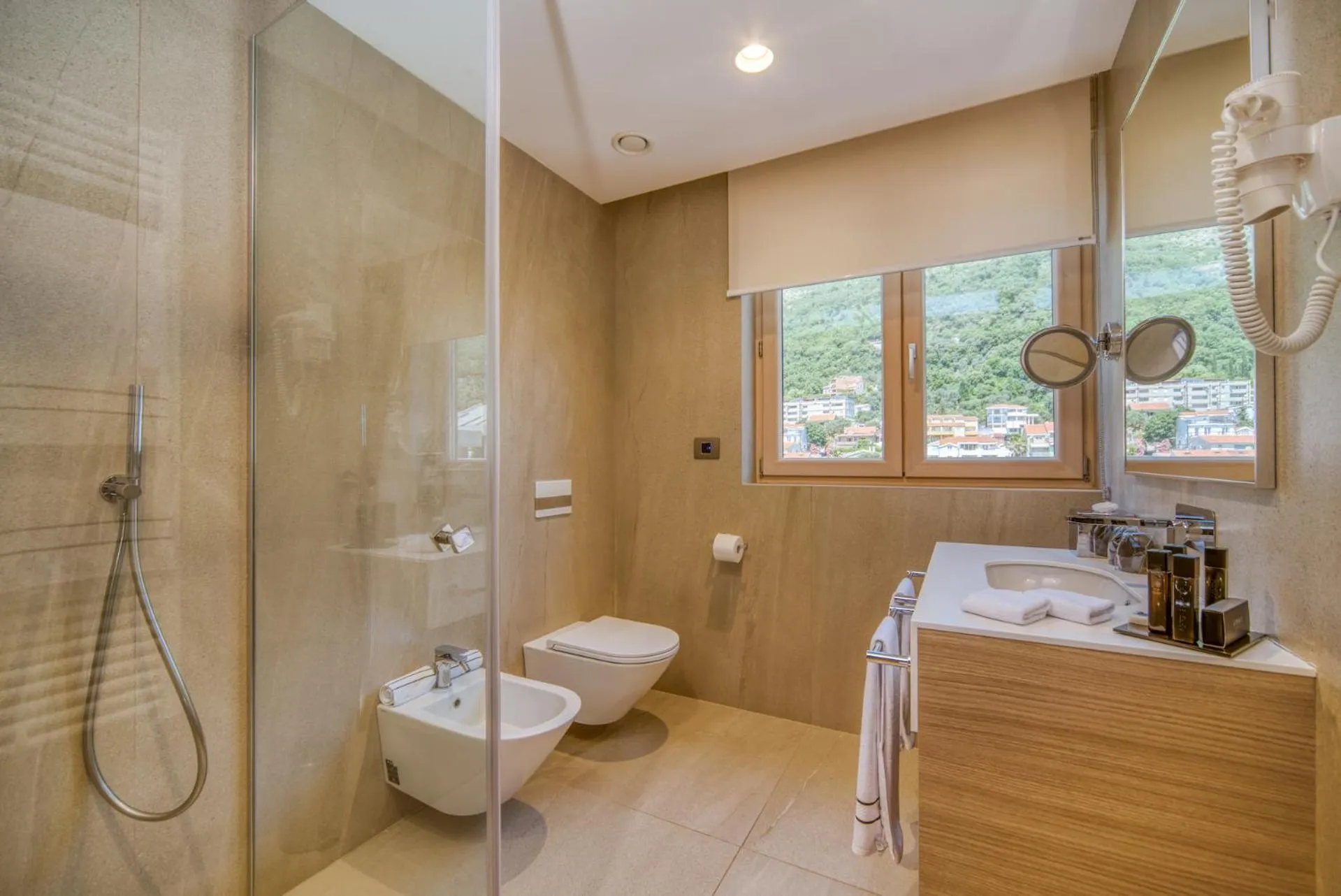 Bathroom in Hotel AMI Budva Petrovac