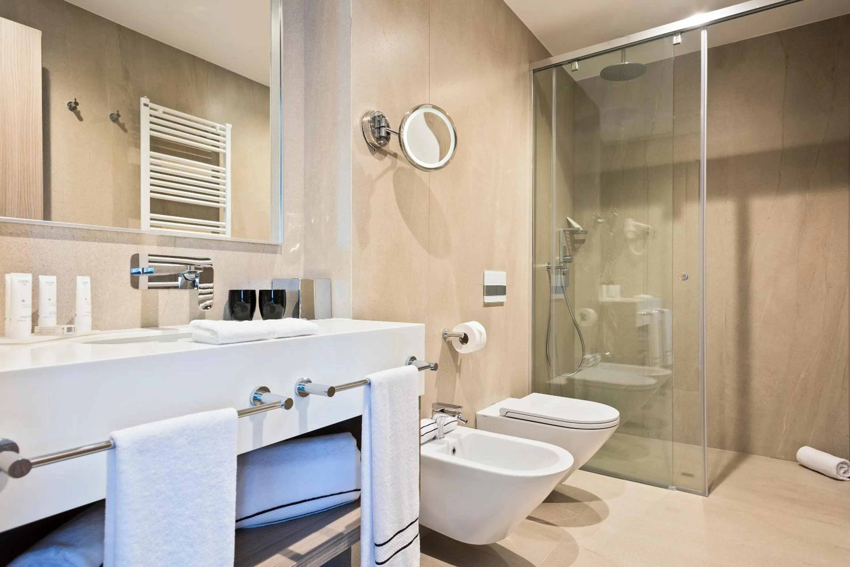 Bathroom in Hotel AMI Budva Petrovac