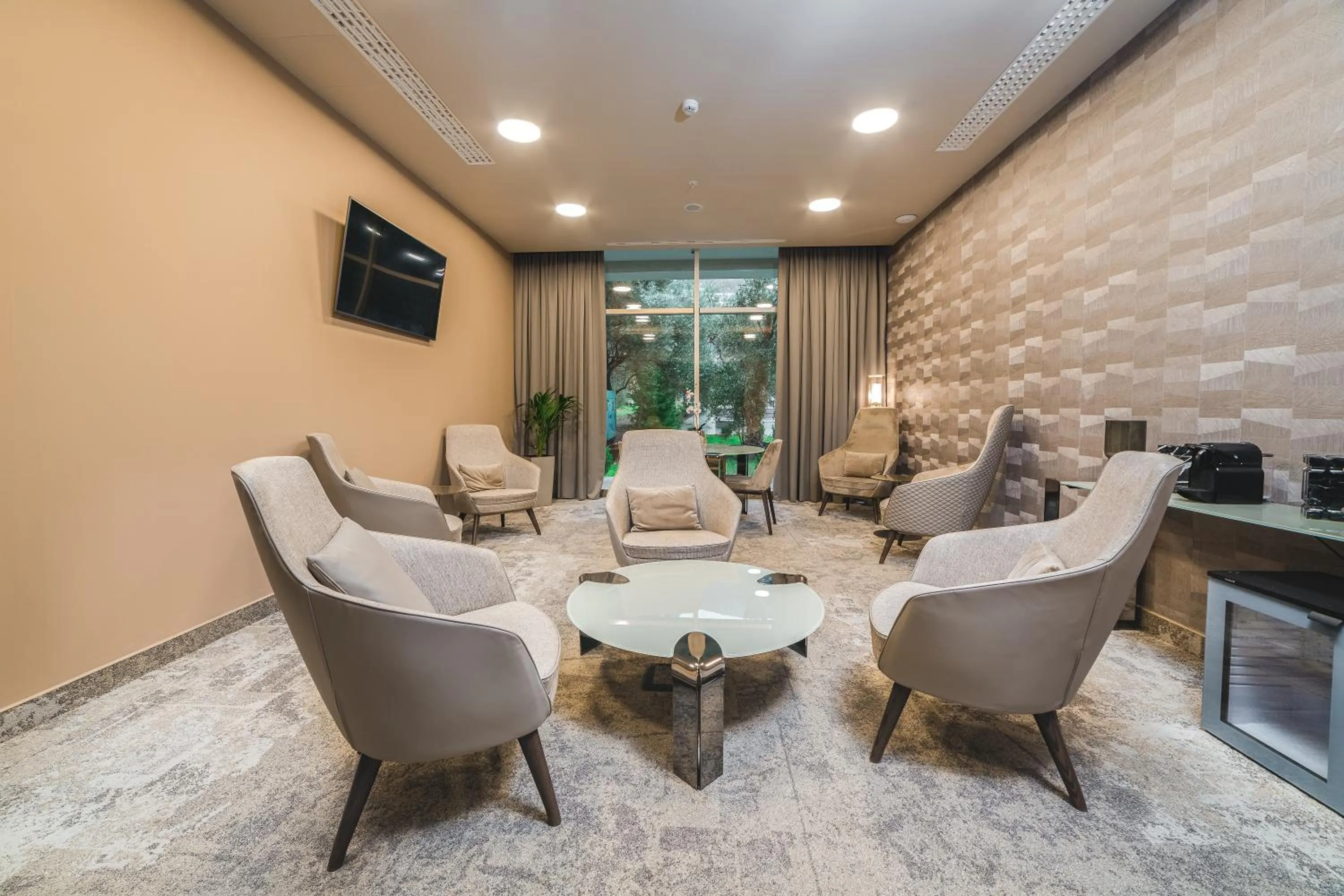 Lounge or bar in Hotel AMI Budva Petrovac