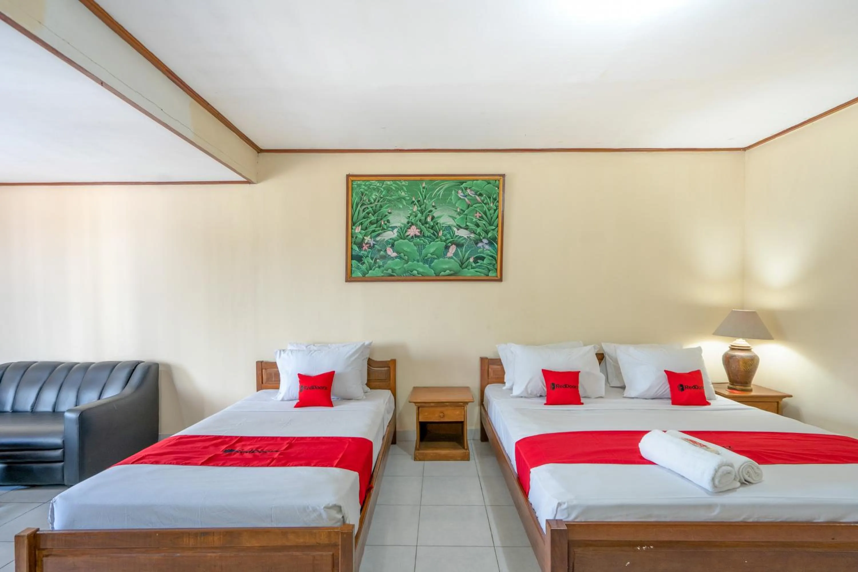 Bedroom in RedDoorz Plus at Mahajaya Hotel Denpasar