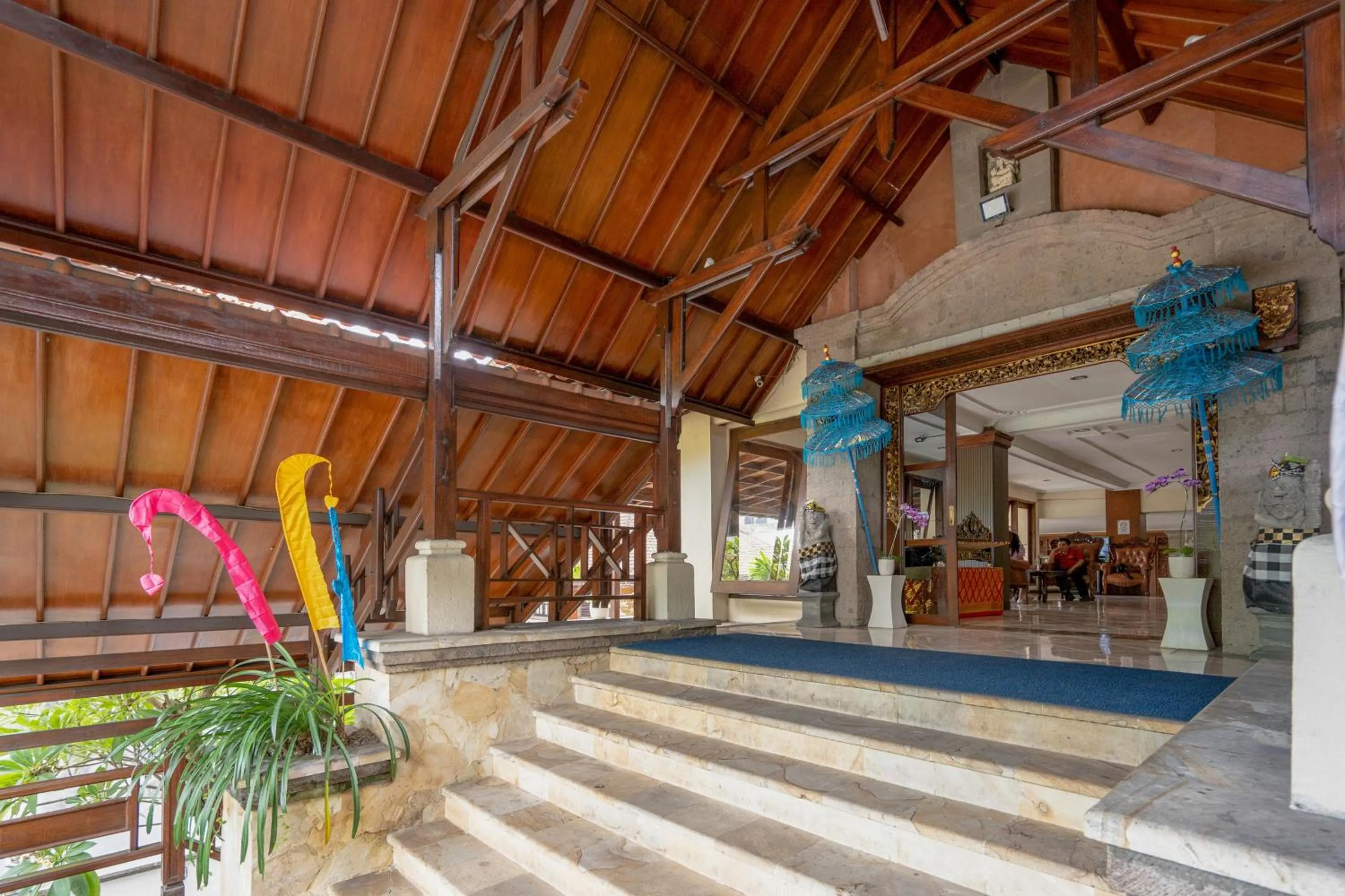 Facade/entrance in RedDoorz Plus at Mahajaya Hotel Denpasar