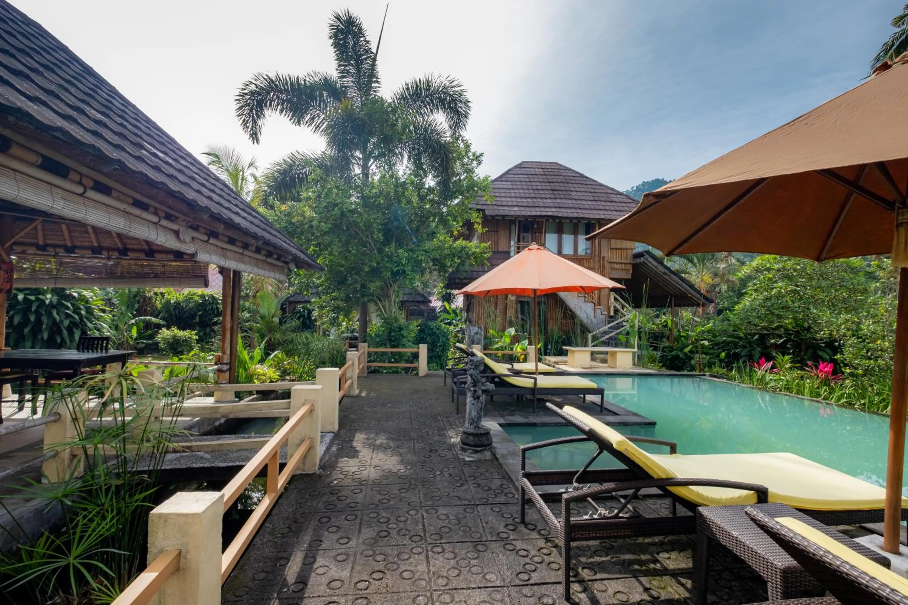 Property building in Villa Manuk